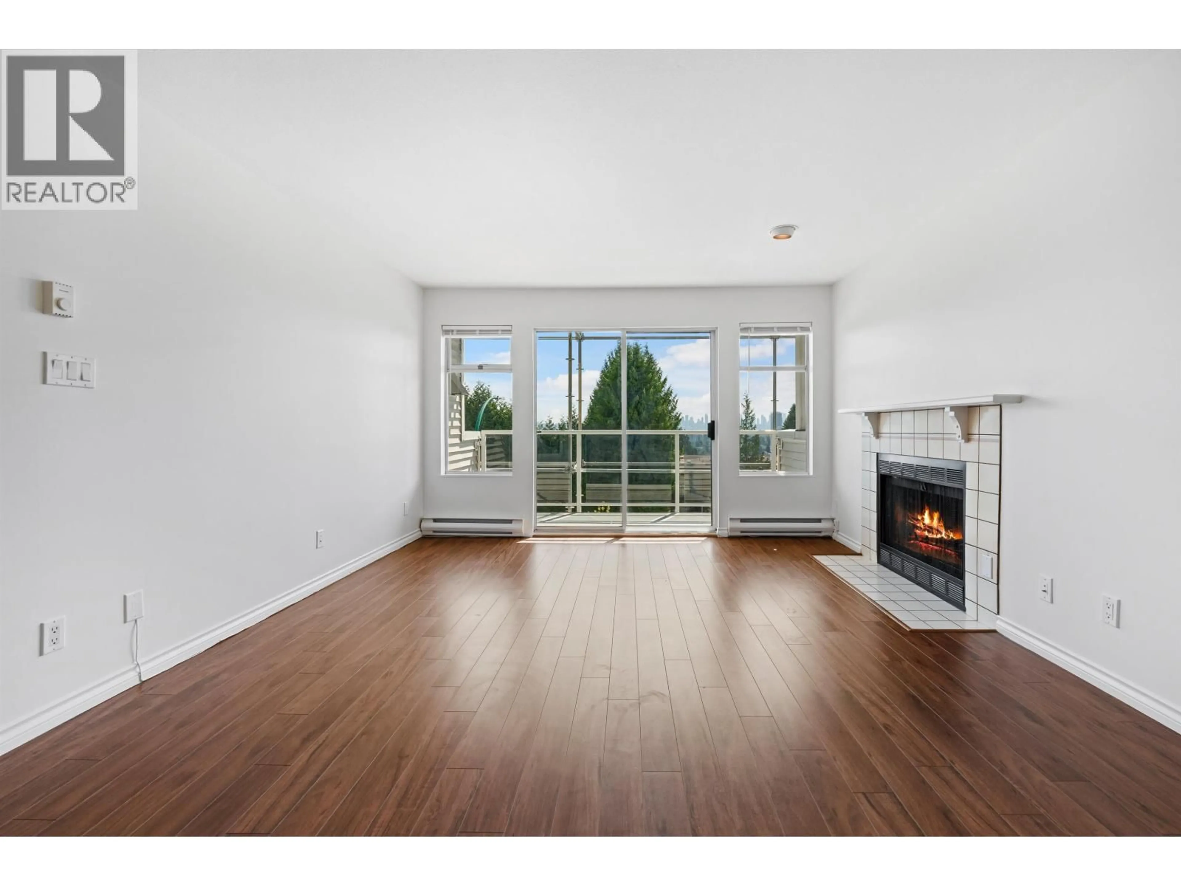 A pic of a room for 211 - 5335 HASTINGS STREET, Burnaby British Columbia V5B1P9