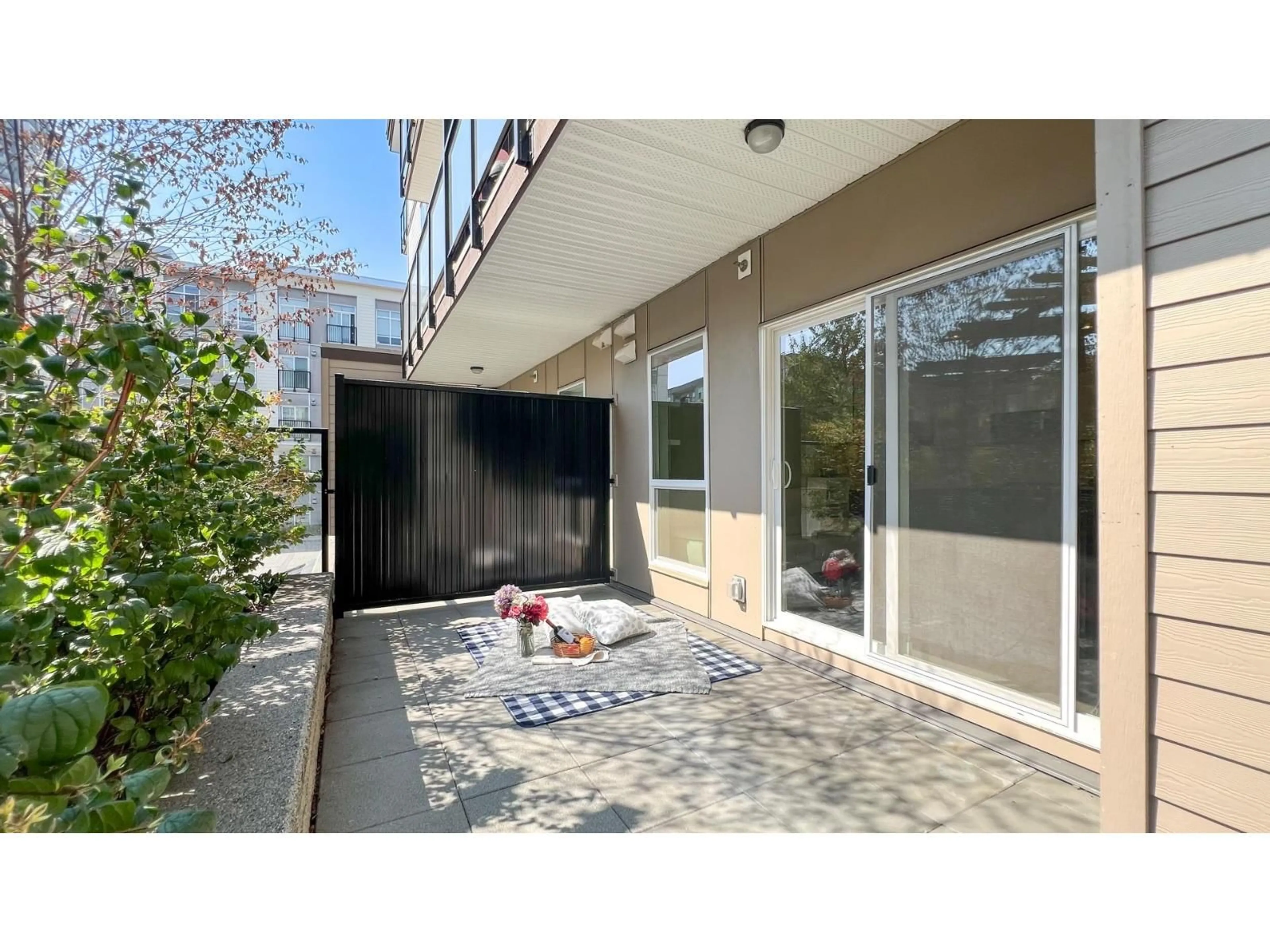 Patio, street for 108 - 13768 108, Surrey British Columbia V3T0L9
