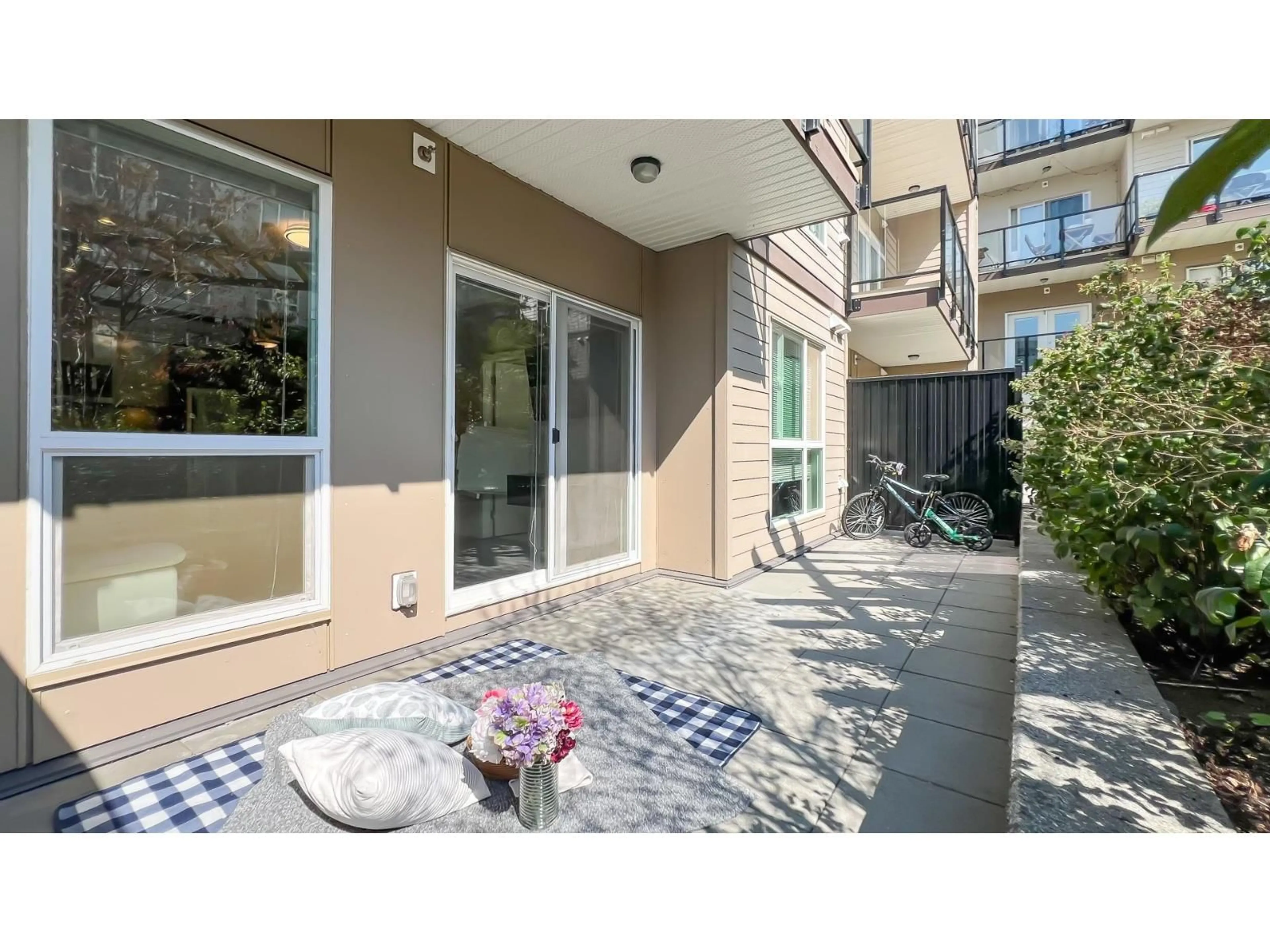 Patio, street for 108 - 13768 108, Surrey British Columbia V3T0L9
