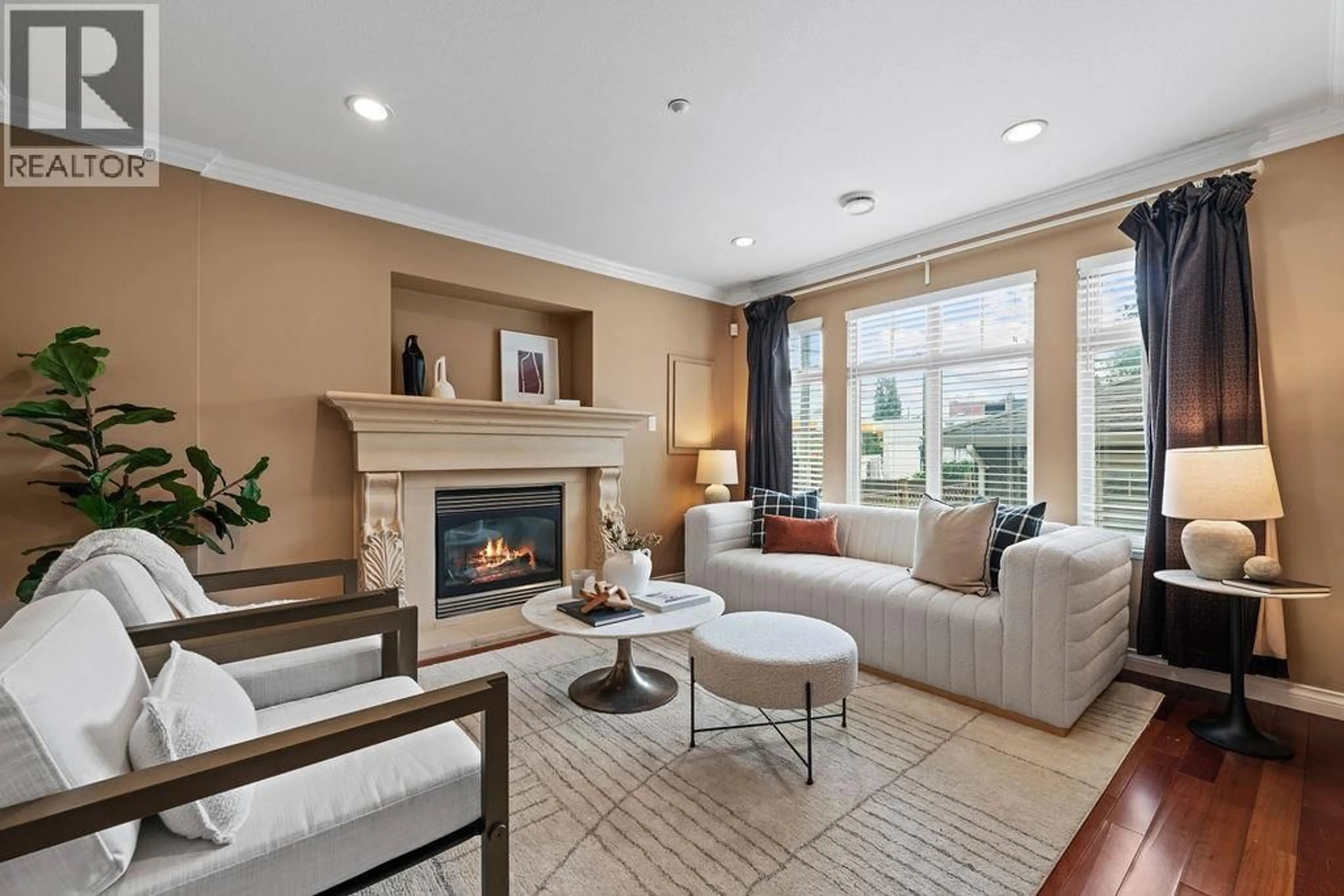 Living room with furniture, unknown for 1254 11TH AVENUE, Vancouver British Columbia V5T2G3