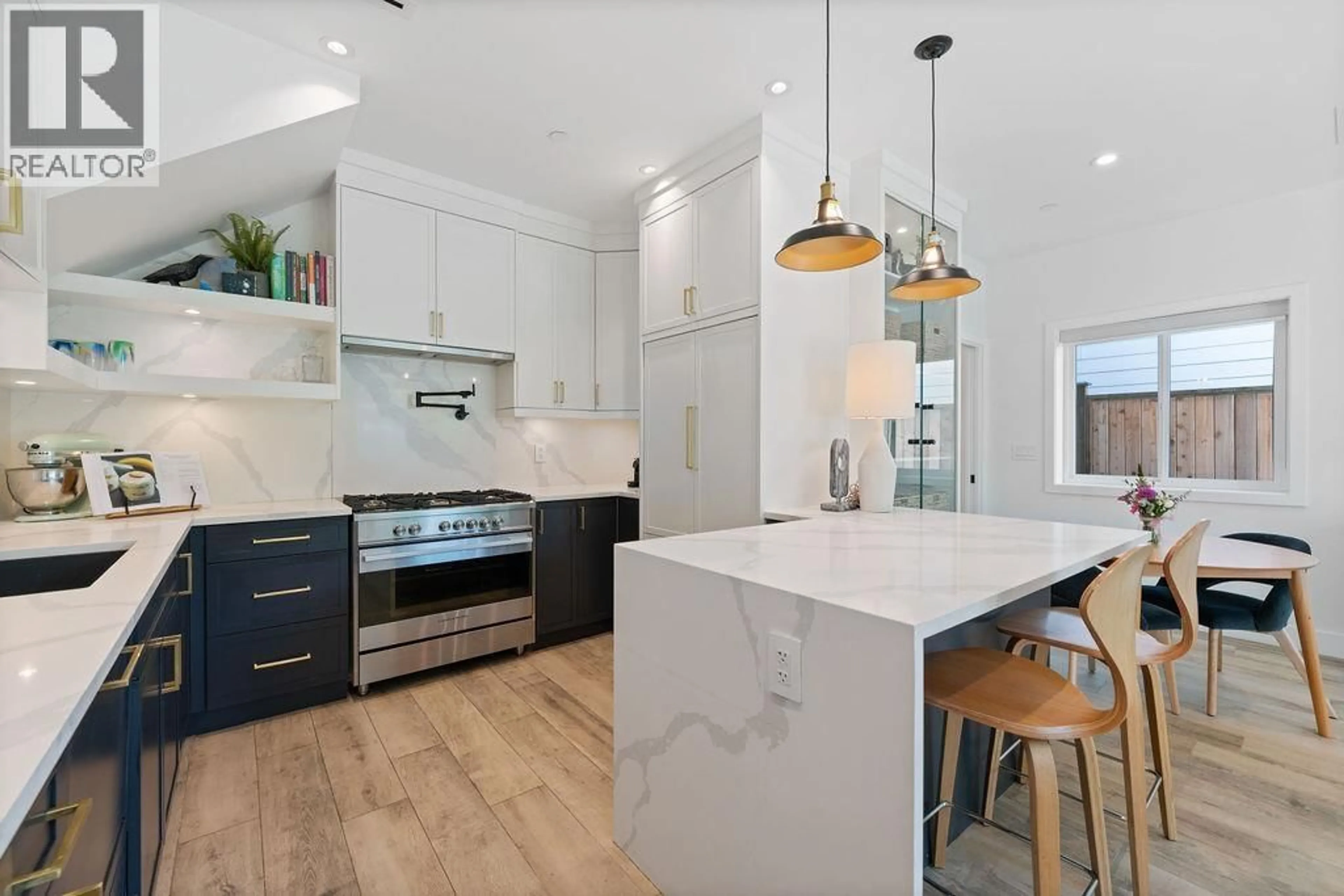 Open concept kitchen, ceramic/tile floor for 3437 FRANKLIN STREET, Vancouver British Columbia V5K1Y4