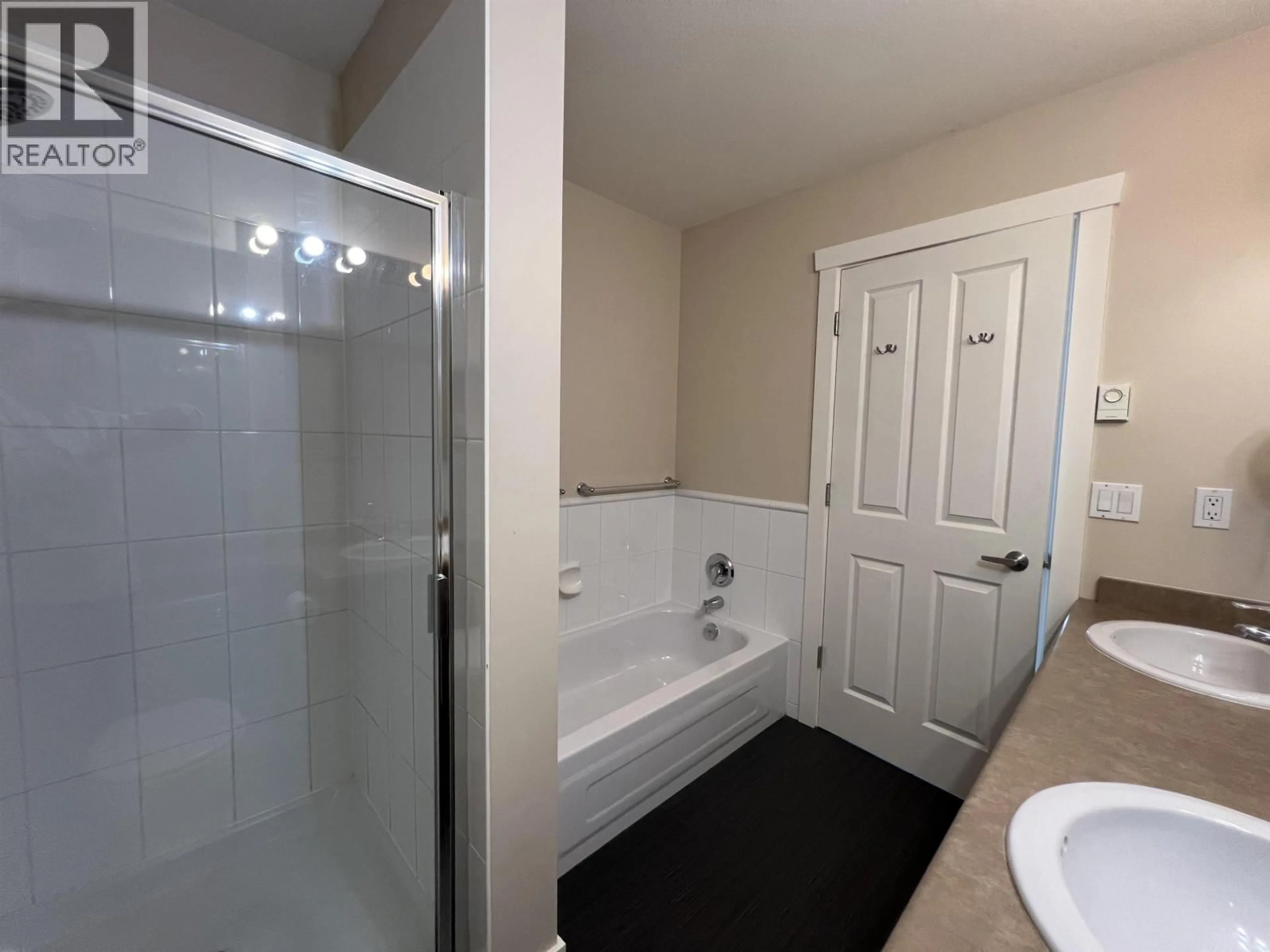 Standard bathroom, unknown for 27 - 9133 SILLS AVENUE, Richmond British Columbia V6Y4H6