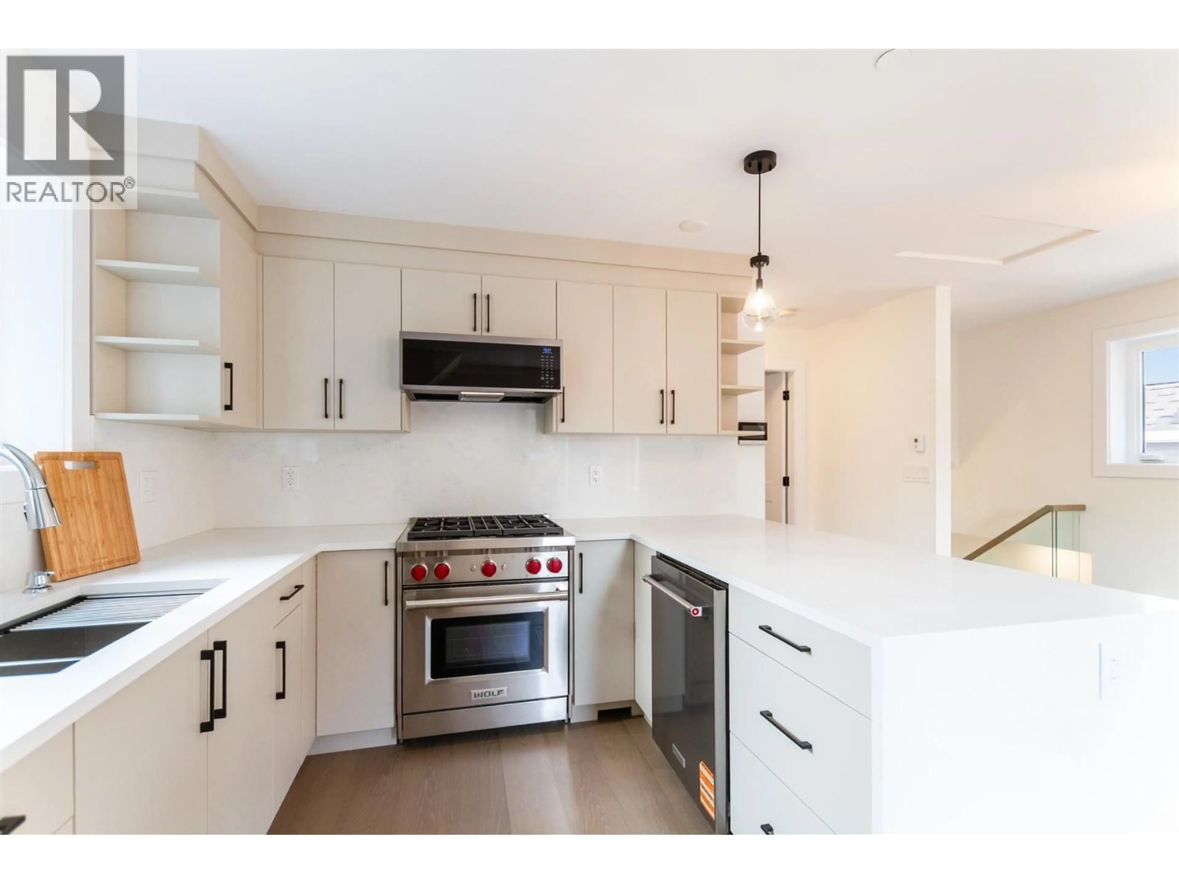 Open concept kitchen, unknown for 1926 WILLIAM STREET, Vancouver British Columbia V5L2R8