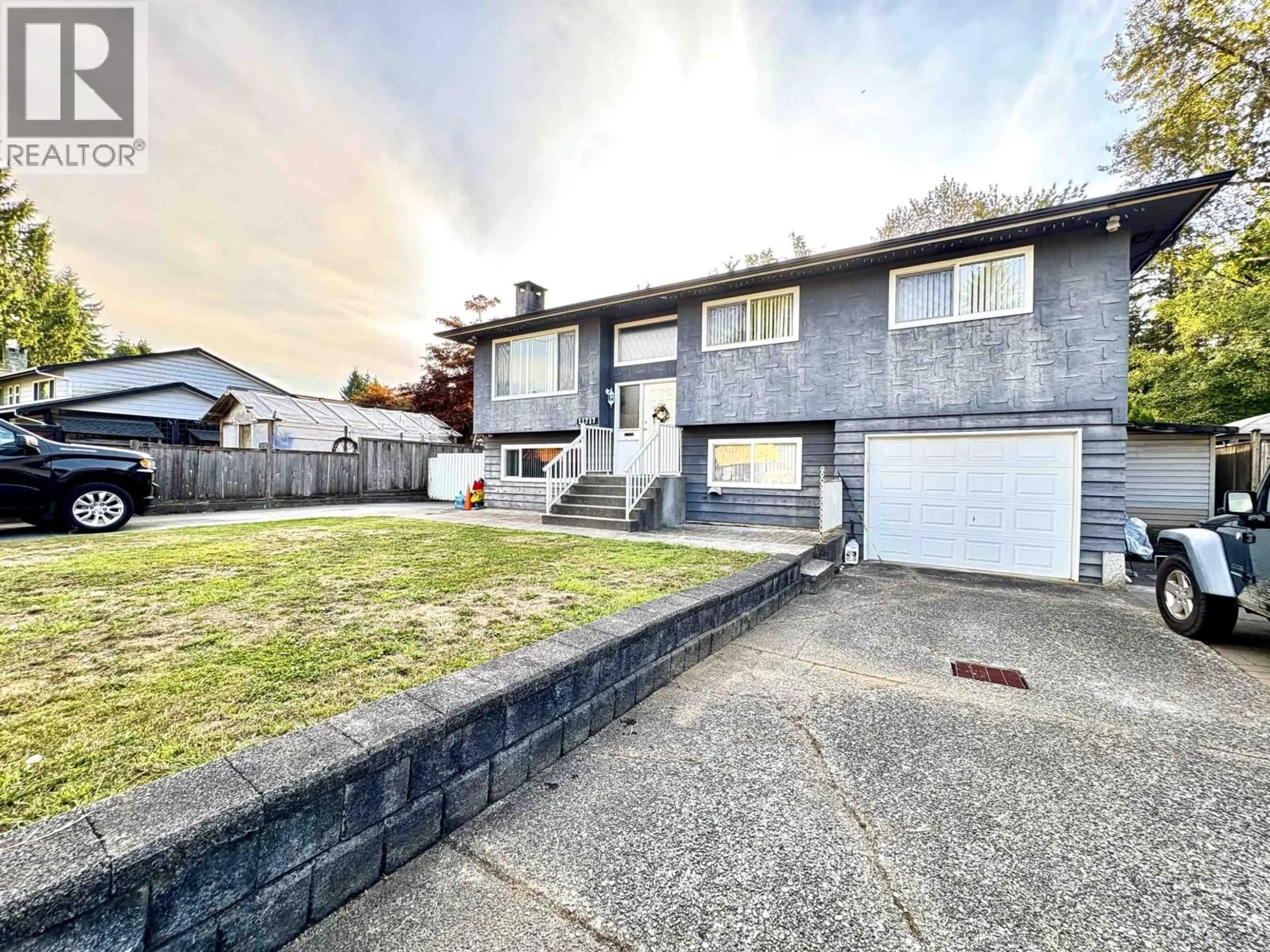 A pic from outside/outdoor area/front of a property/back of a property/a pic from drone, street for 11717 209TH STREET, Maple Ridge British Columbia V2X7S6