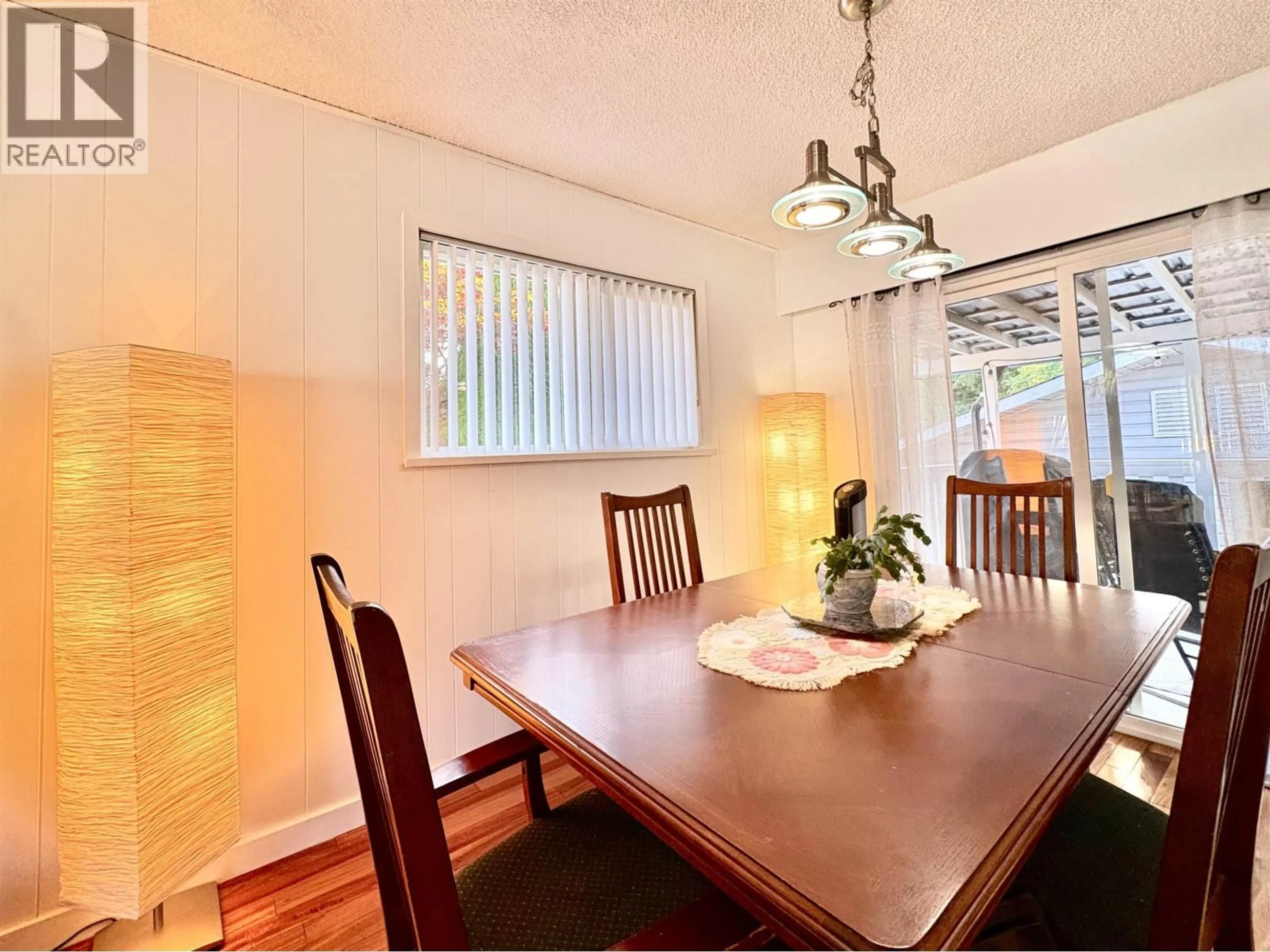 Dining room, wood/laminate floor for 11717 209TH STREET, Maple Ridge British Columbia V2X7S6