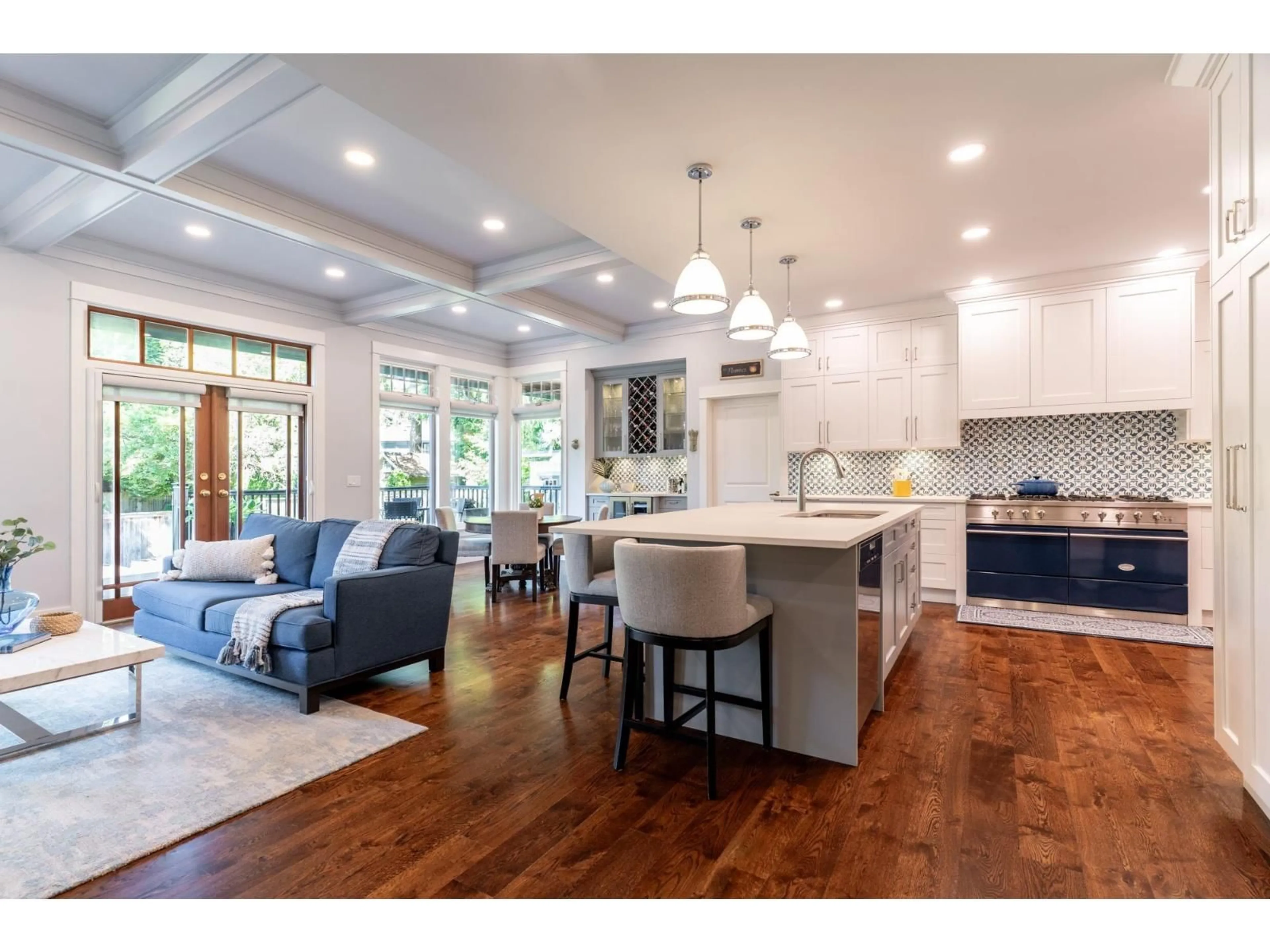 Open concept kitchen, unknown for 12677 24, Surrey British Columbia V4A2E7