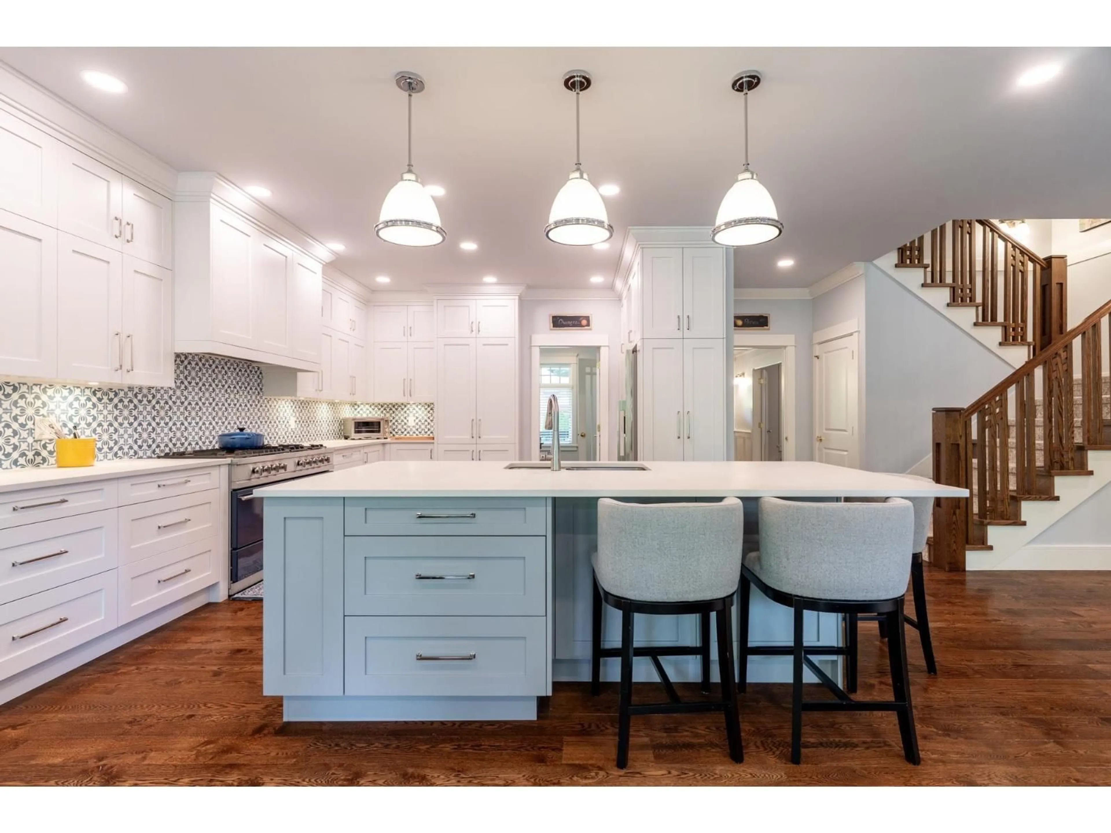 Contemporary kitchen, unknown for 12677 24, Surrey British Columbia V4A2E7