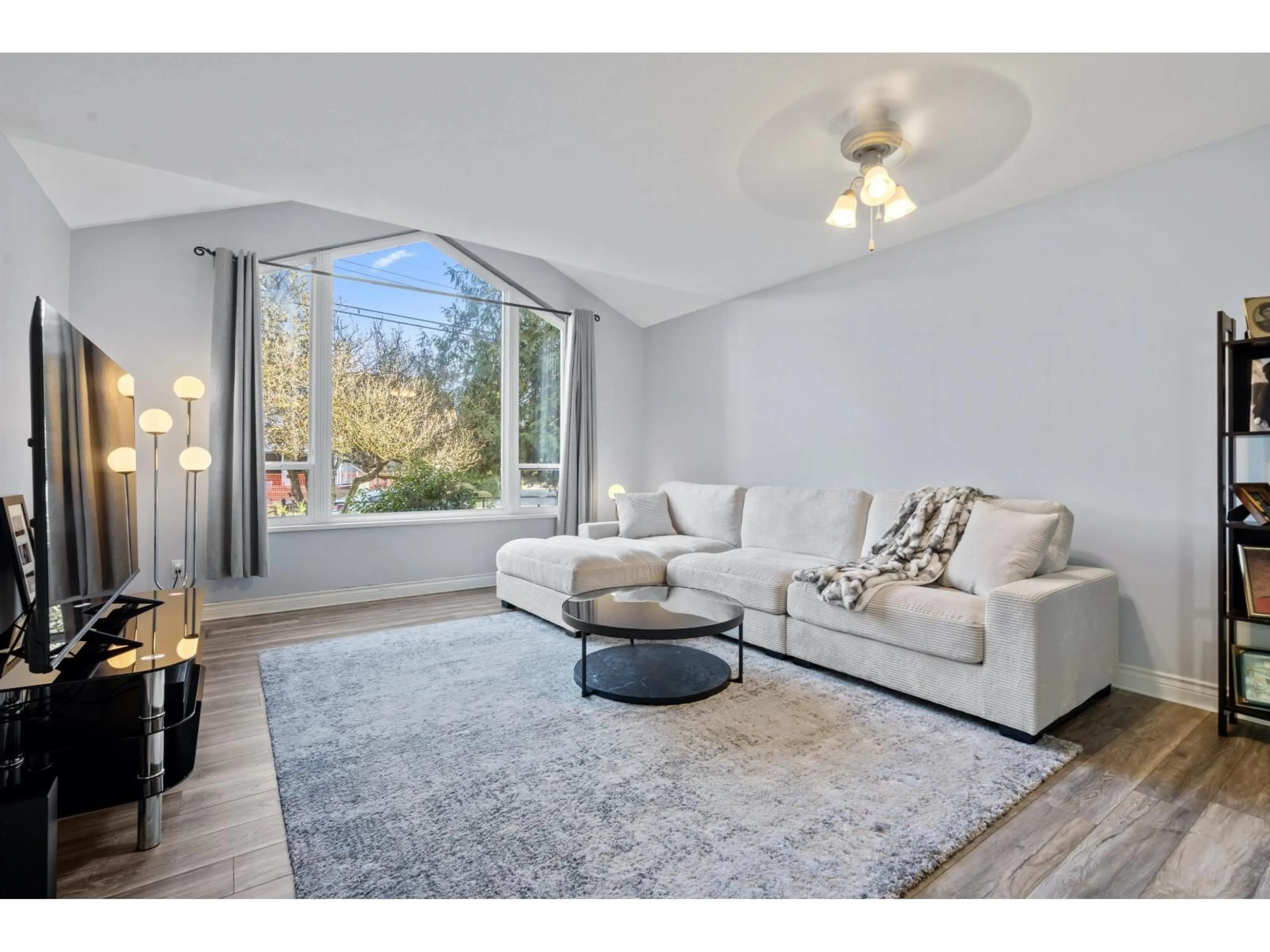 Living room with furniture, unknown for 9067 TRATTLE, Langley British Columbia V1M2S5