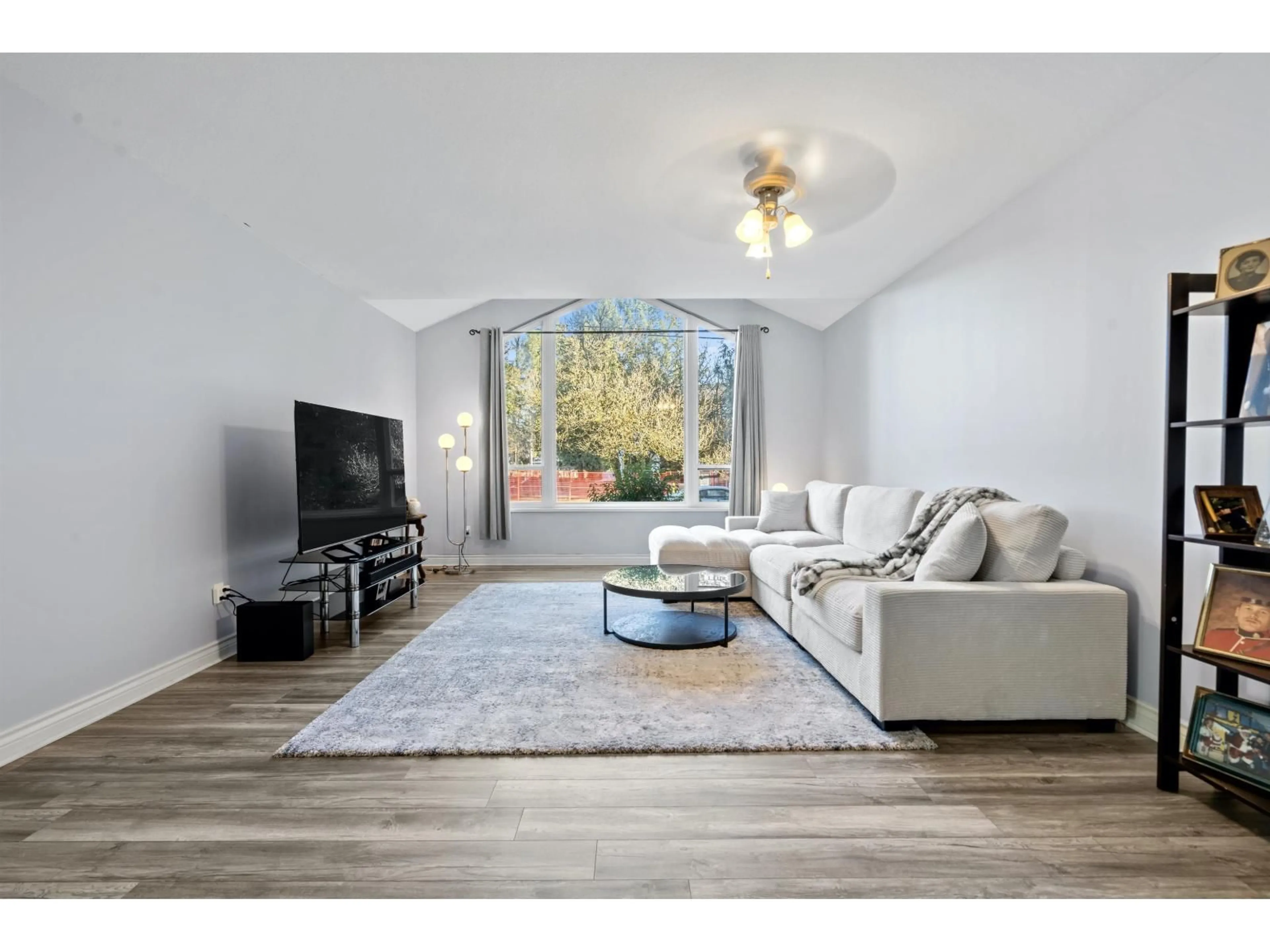 Living room with furniture, unknown for 9067 TRATTLE, Langley British Columbia V1M2S5