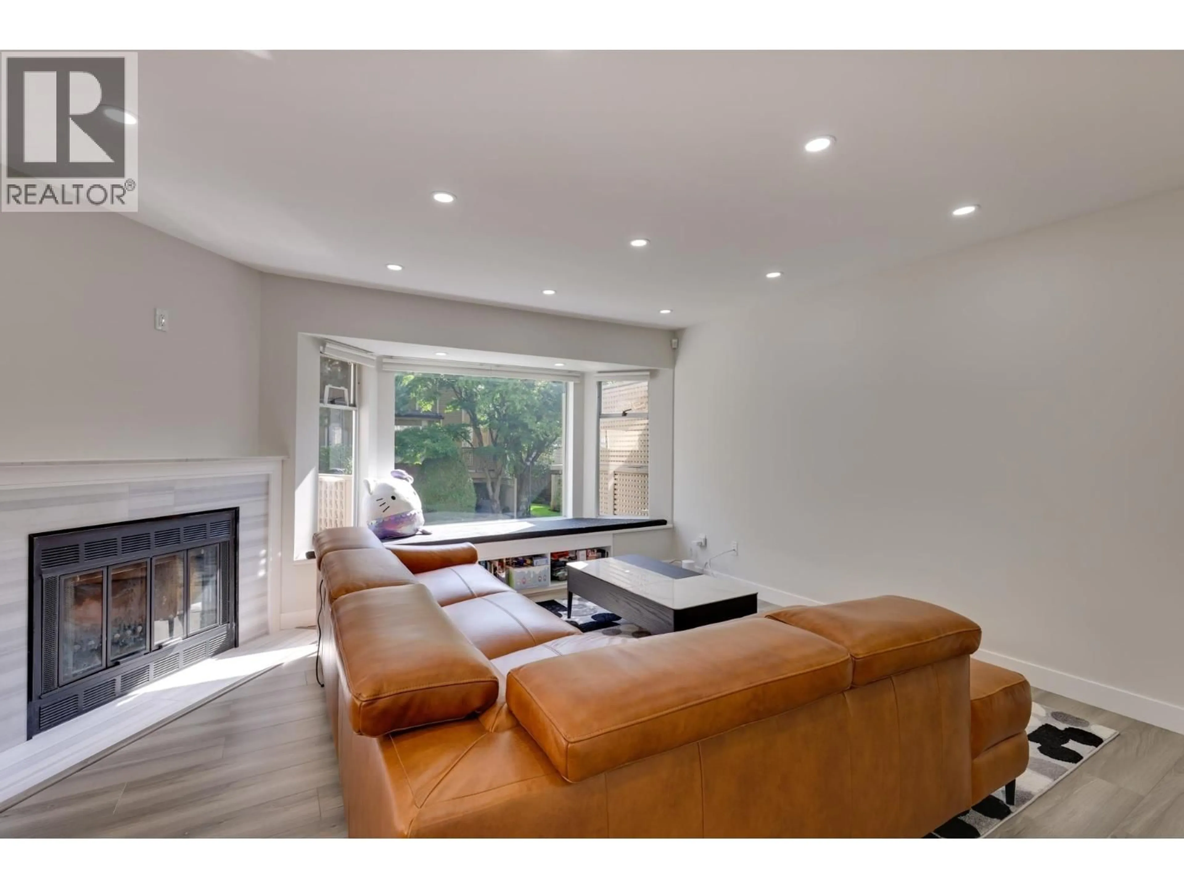 Living room with furniture, unknown for 22 - 5740 GARRISON ROAD, Richmond British Columbia V7C5E7