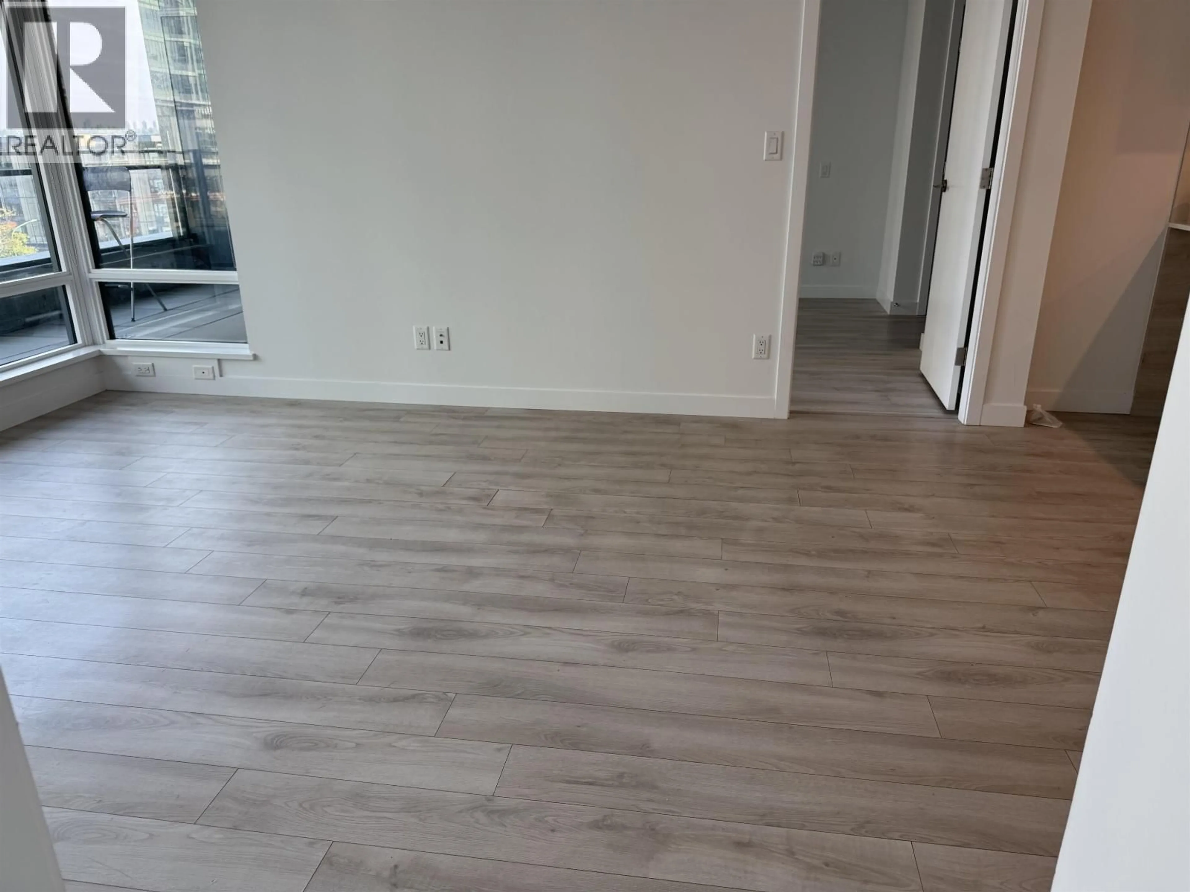 A pic of a room for 505 - 2085 SKYLINE COURT, Burnaby British Columbia V5C0M6