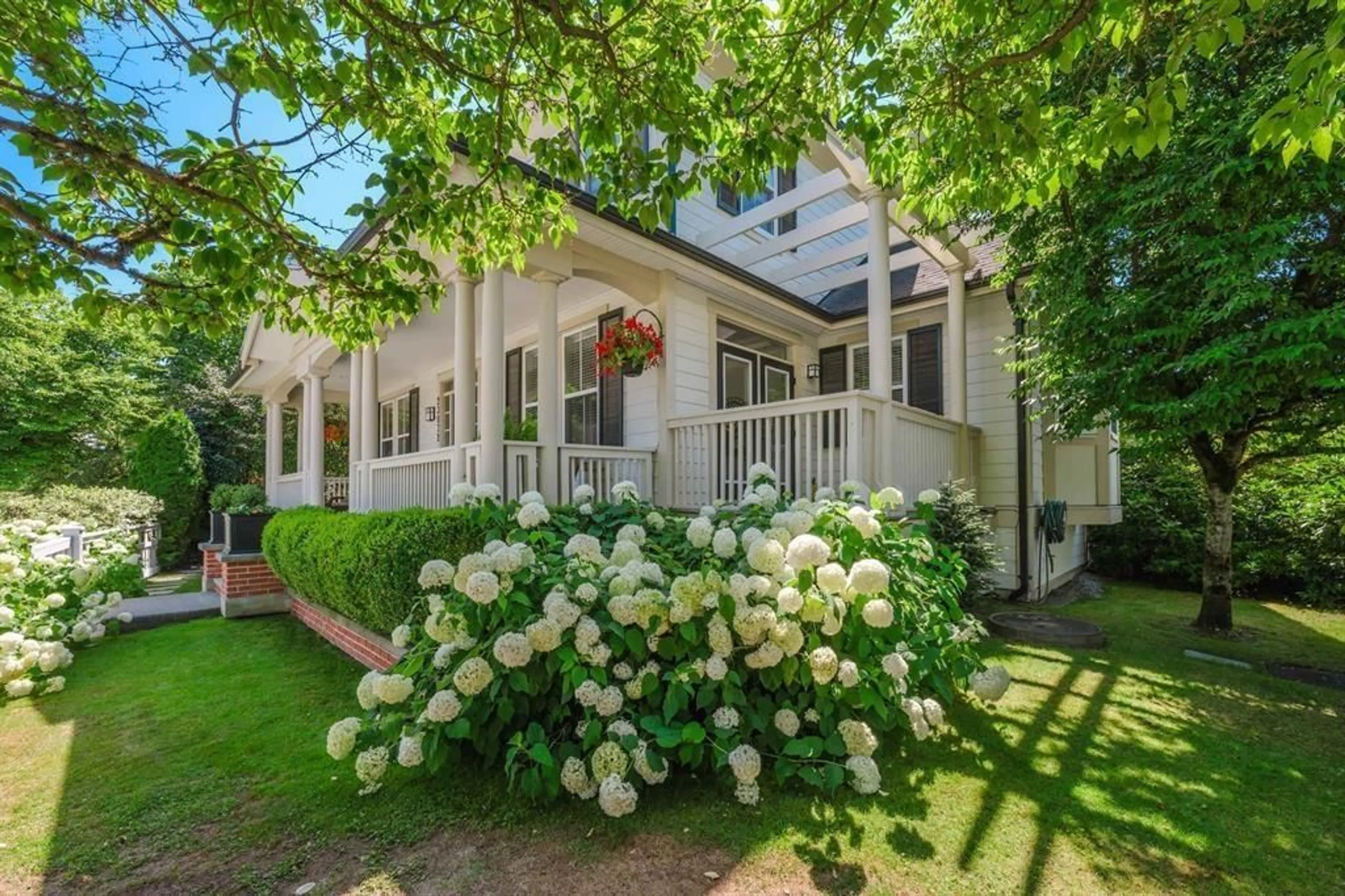 Patio, street for 23072 MUENCH, Langley British Columbia V1M4G6