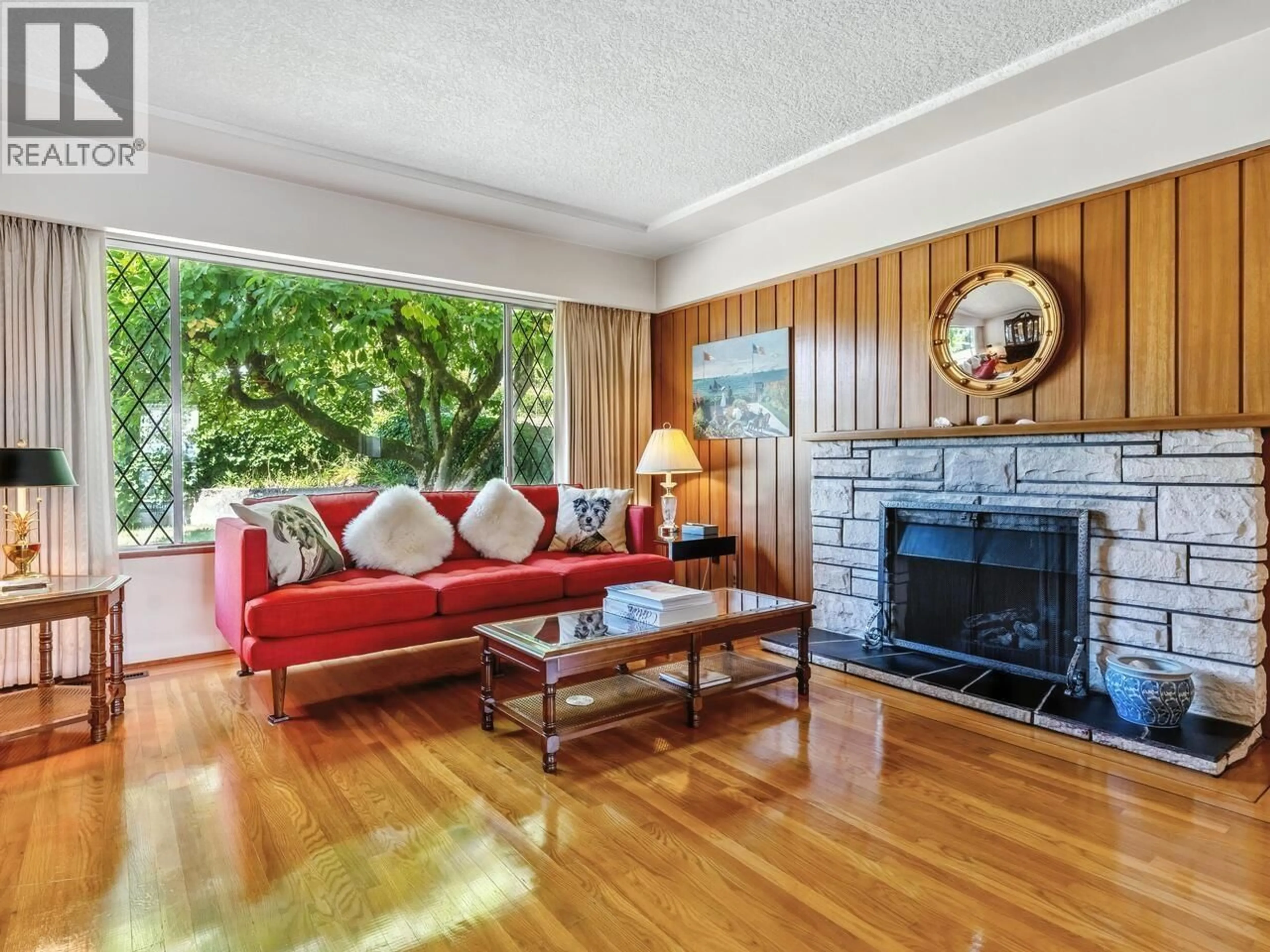 Living room with furniture, wood/laminate floor for 2354 HARRISON DRIVE, Vancouver British Columbia V5P2P8