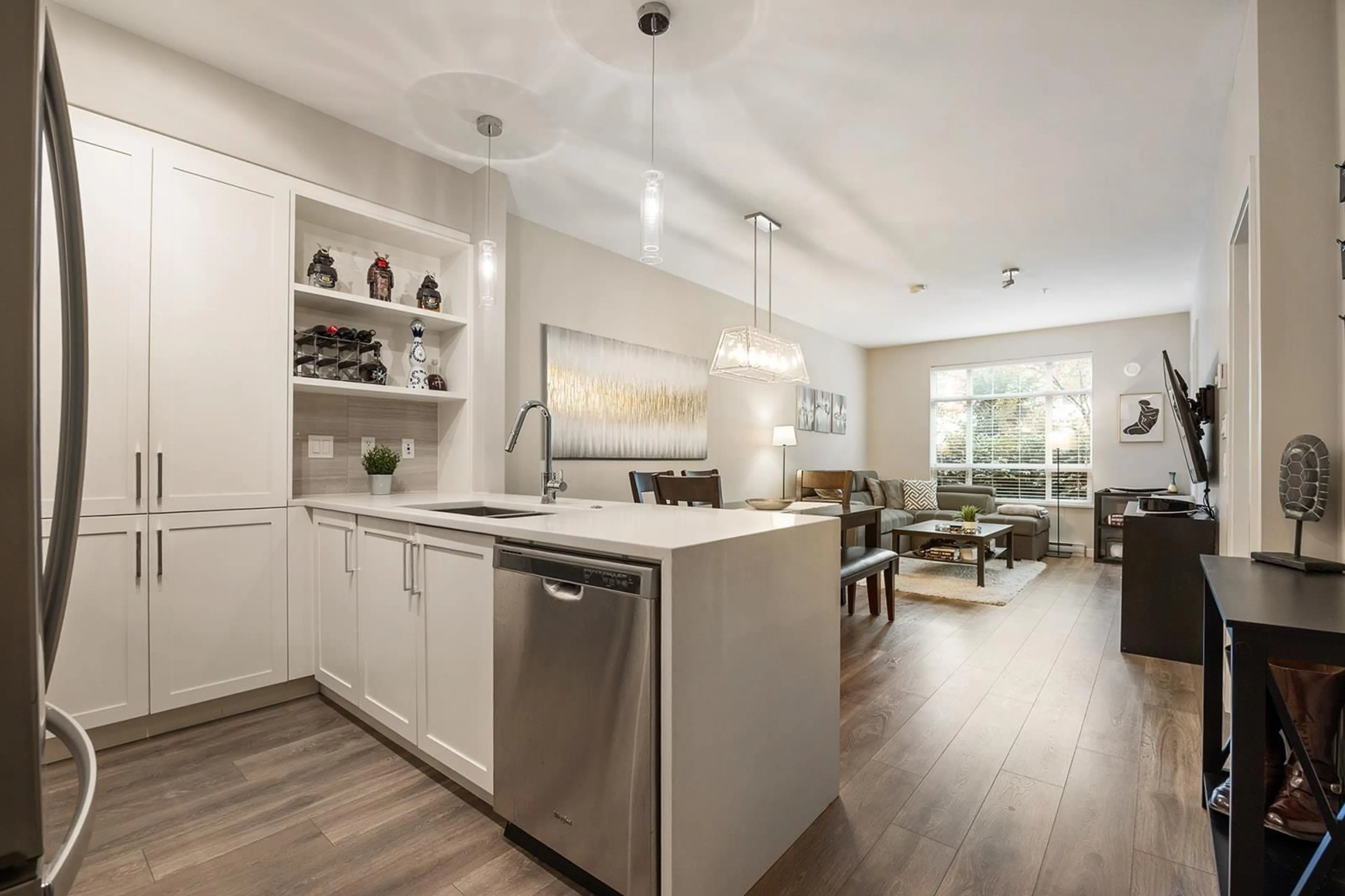 Open concept kitchen, unknown for E106 - 20211 66, Langley British Columbia V2Y0L4