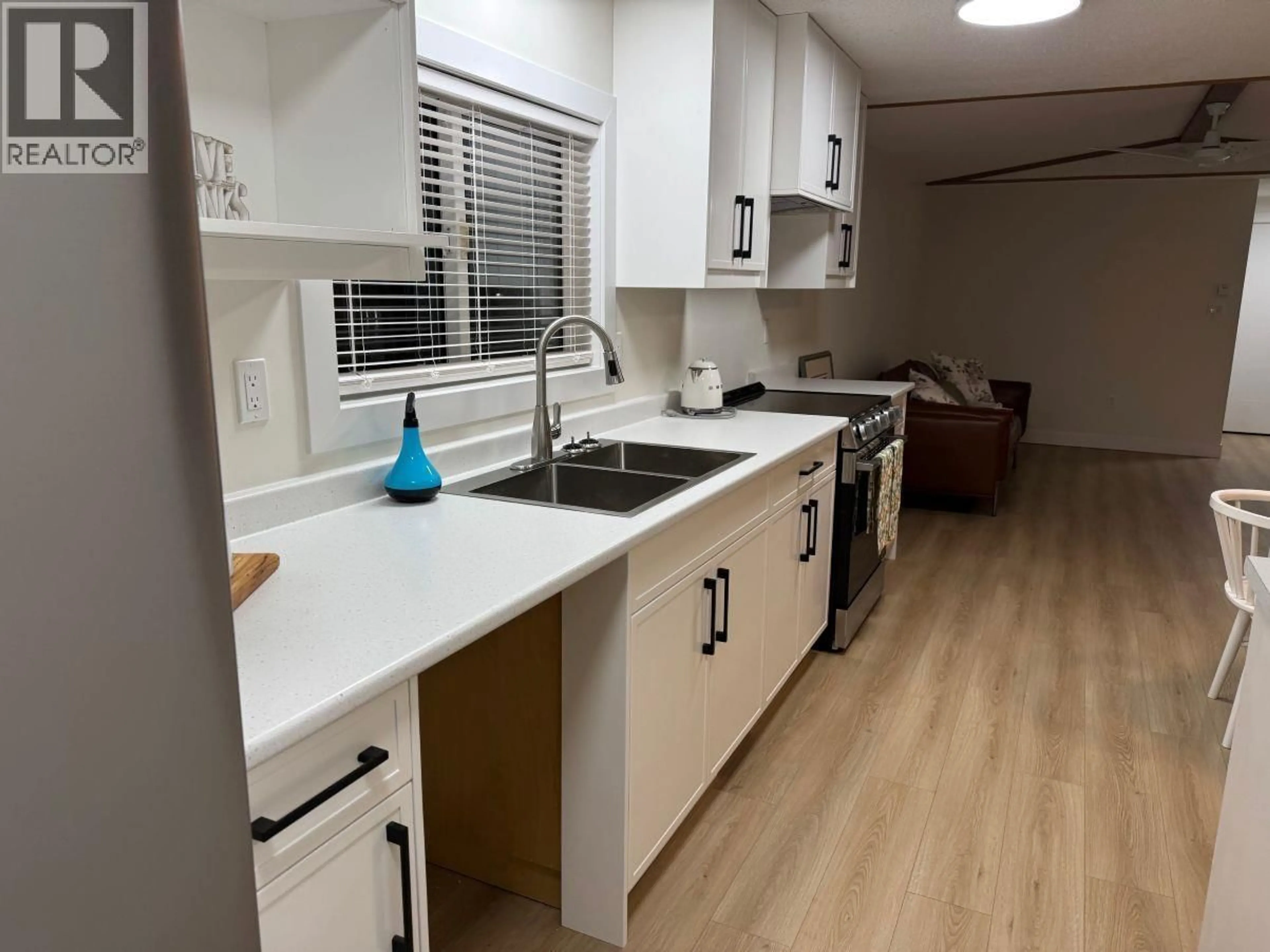 Standard kitchen, unknown for 2914 GREENFOREST CRESCENT, Prince George British Columbia V2K5B5