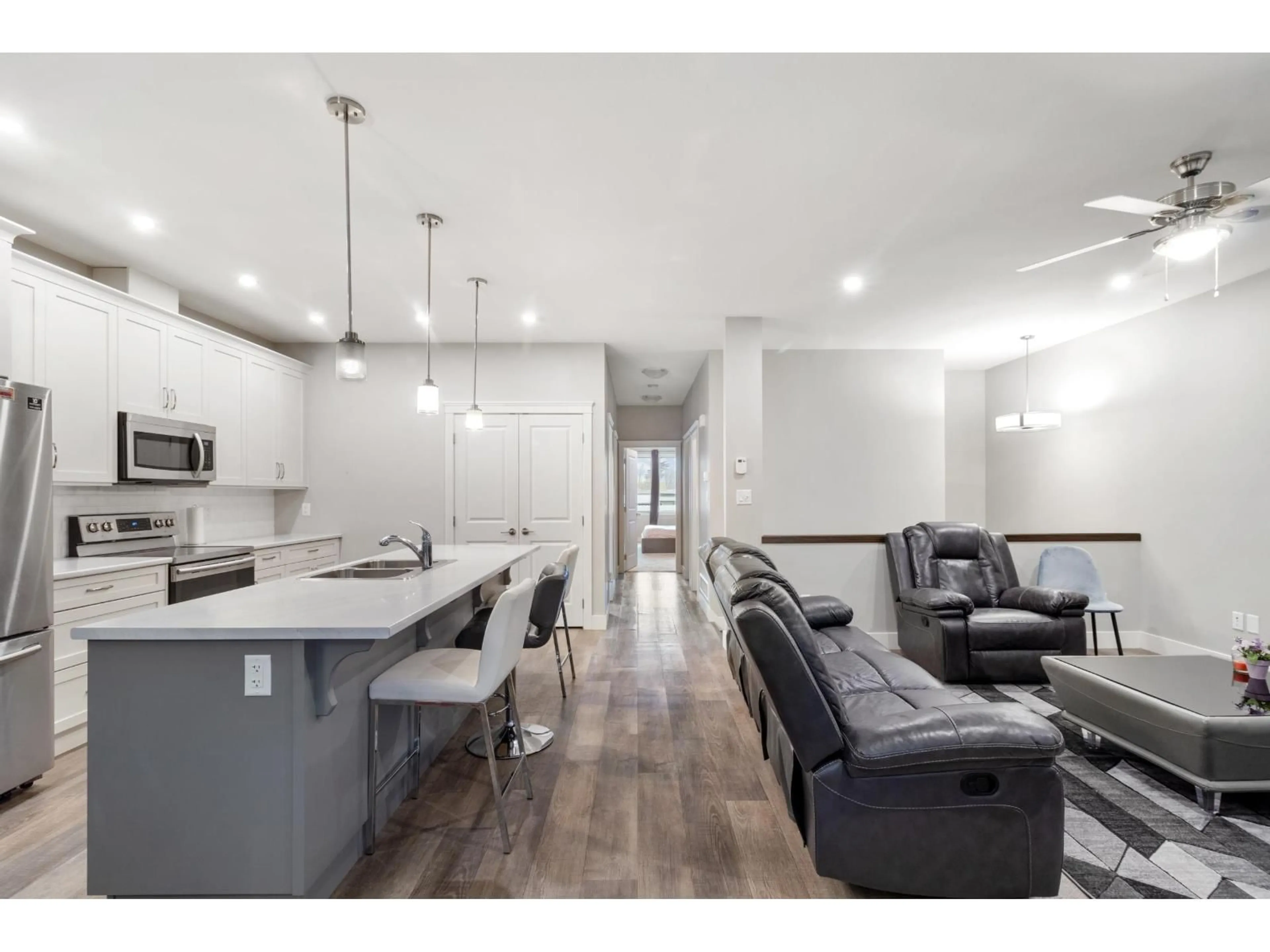 Open concept kitchen, unknown for 478 FORT STREET, Hope British Columbia V0X1L4