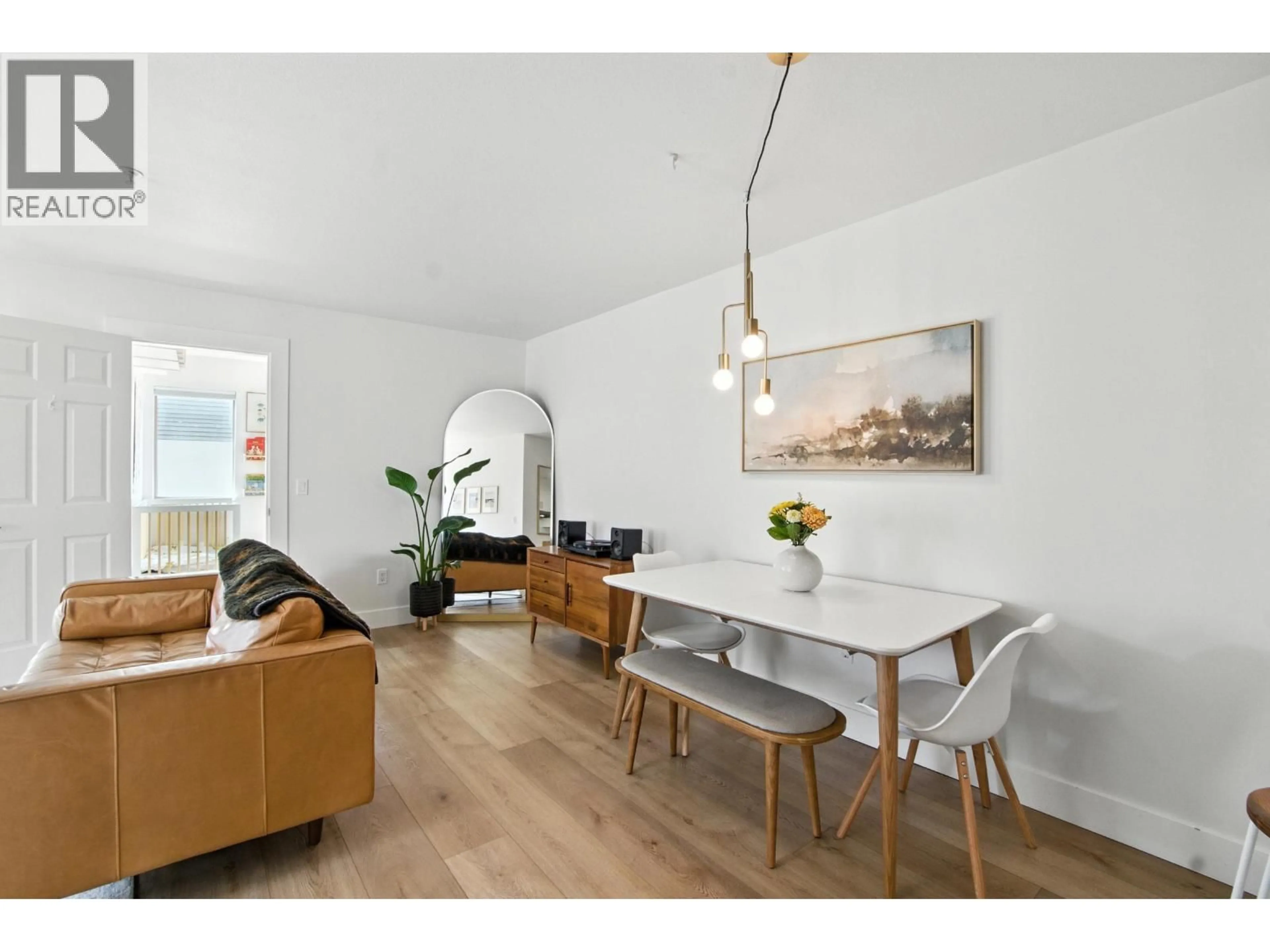 Unknown for 106 - 688 16TH AVENUE, Vancouver British Columbia V5T2V4