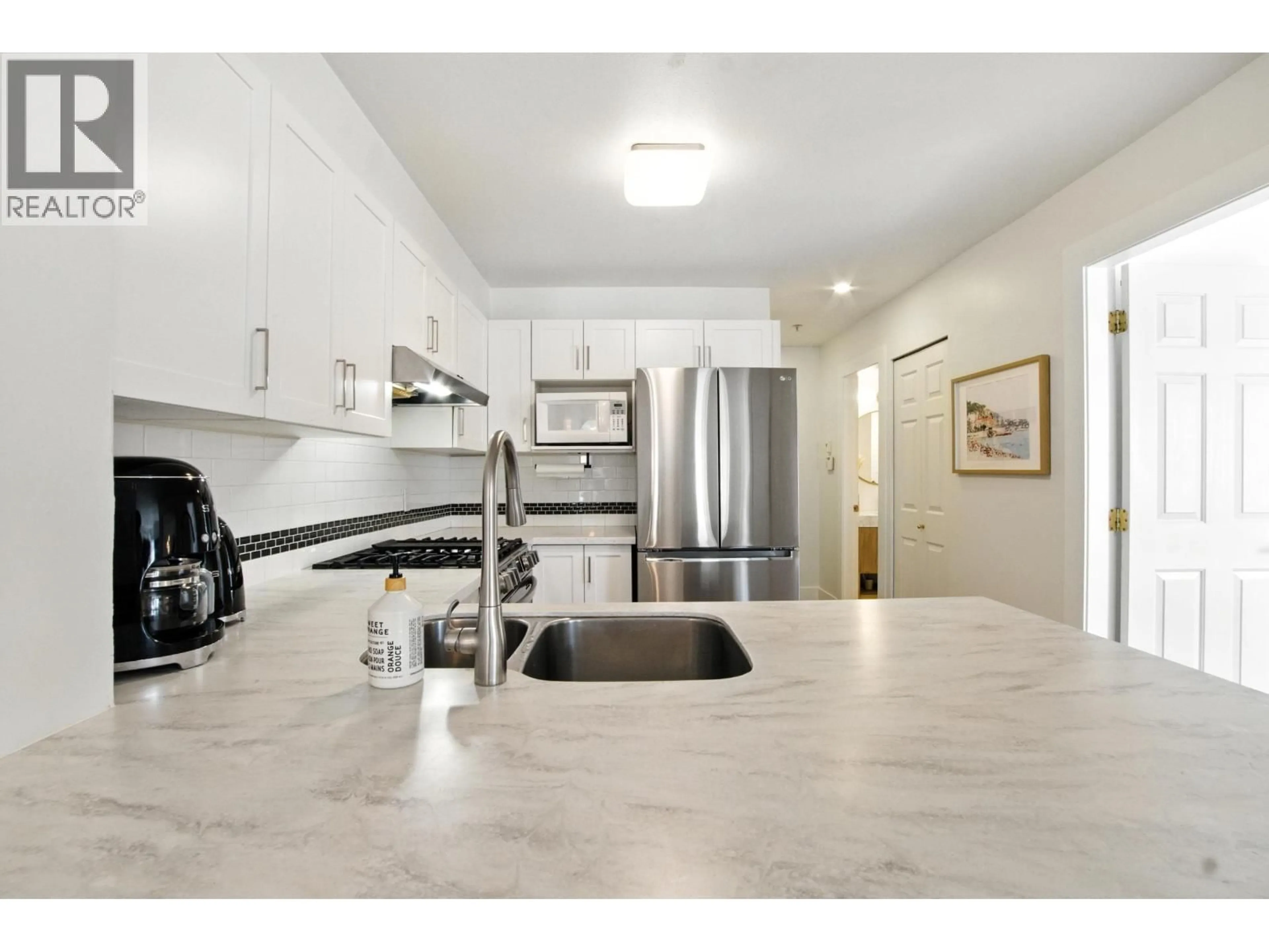 Unknown for 106 - 688 16TH AVENUE, Vancouver British Columbia V5T2V4