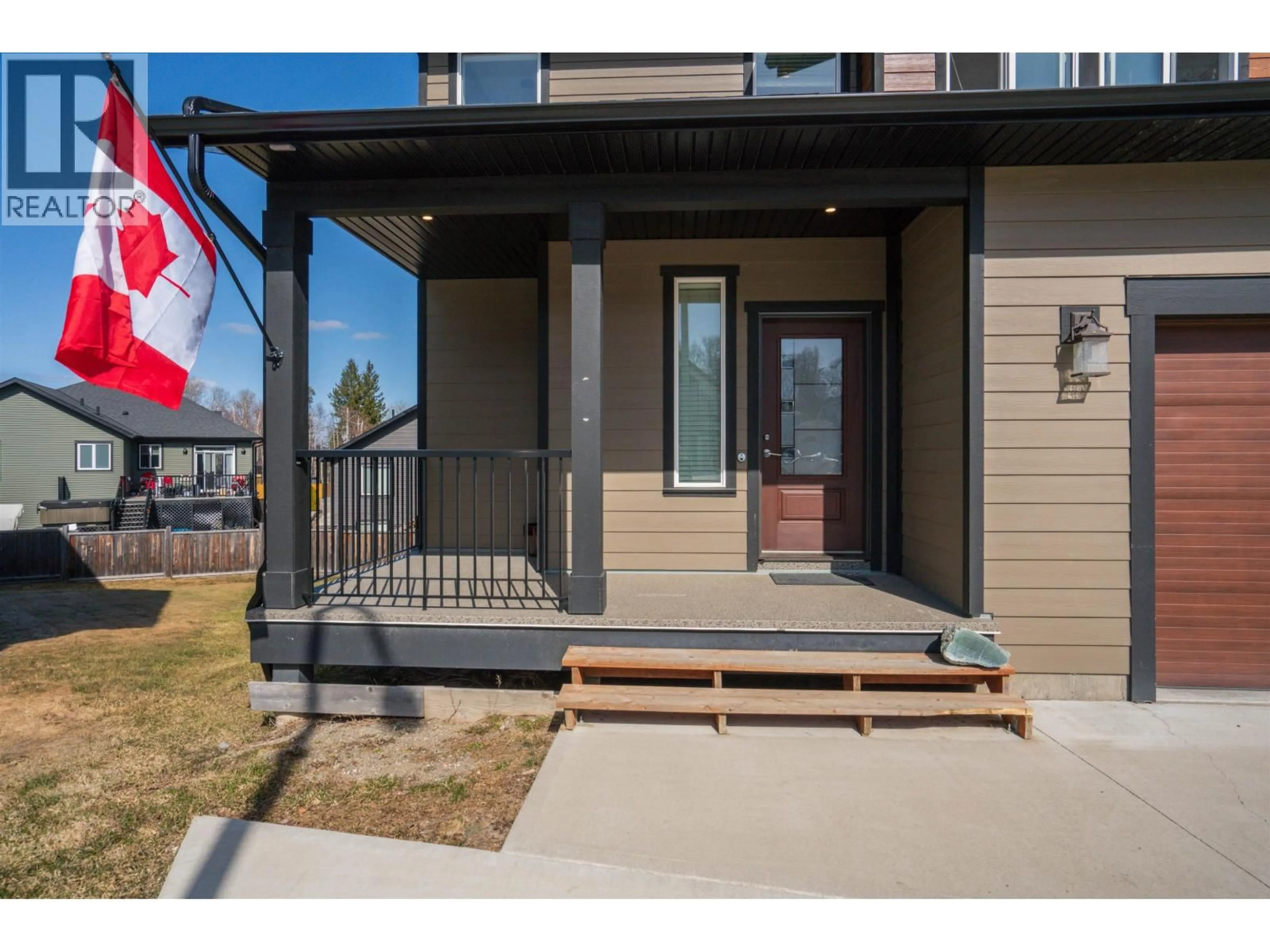Indoor entryway for 2944 ELLINGTON COURT, Prince George British Columbia V2N0G3