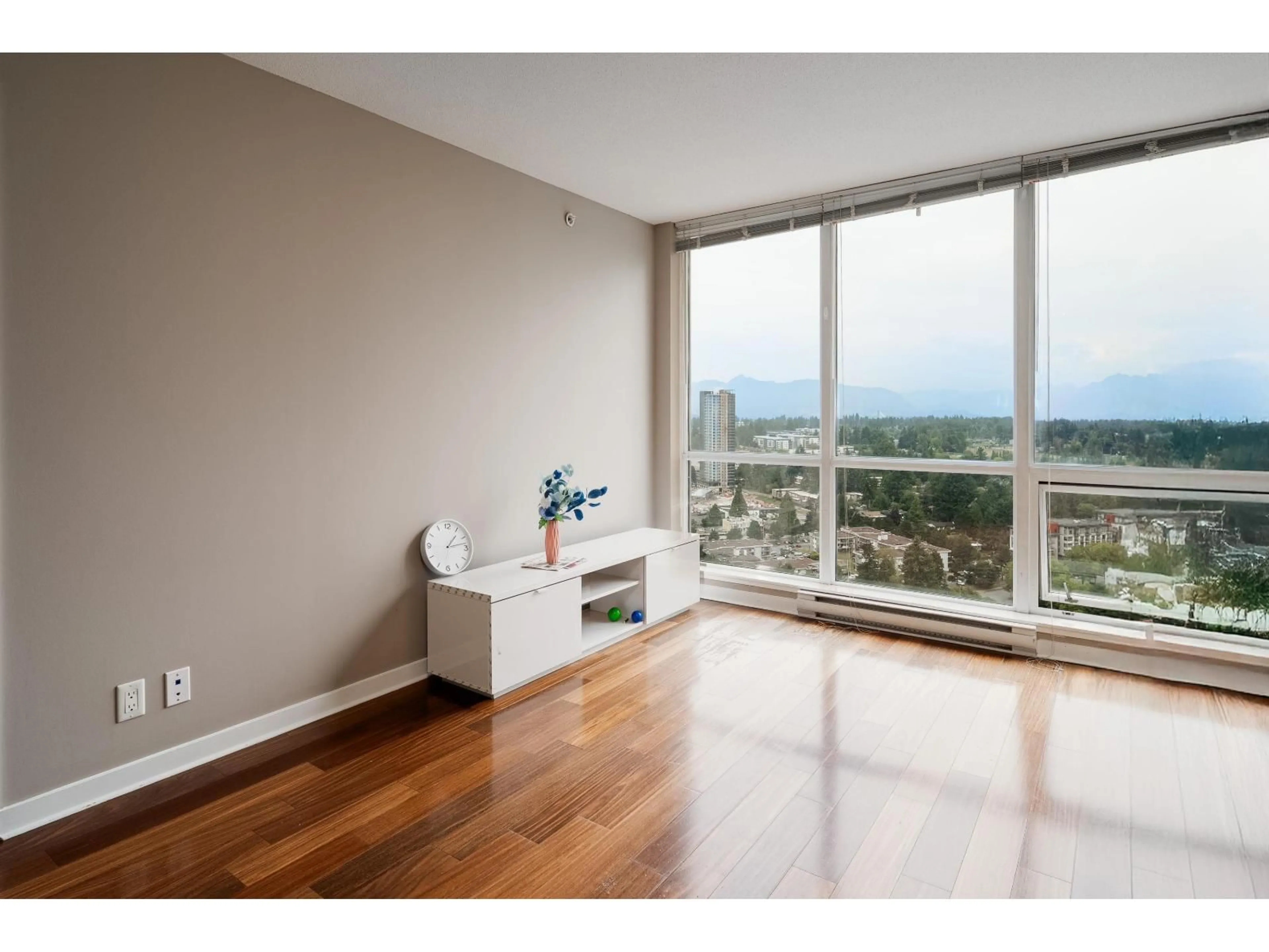 A pic of a room for 3105 - 13618 100, Surrey British Columbia V3T0A8