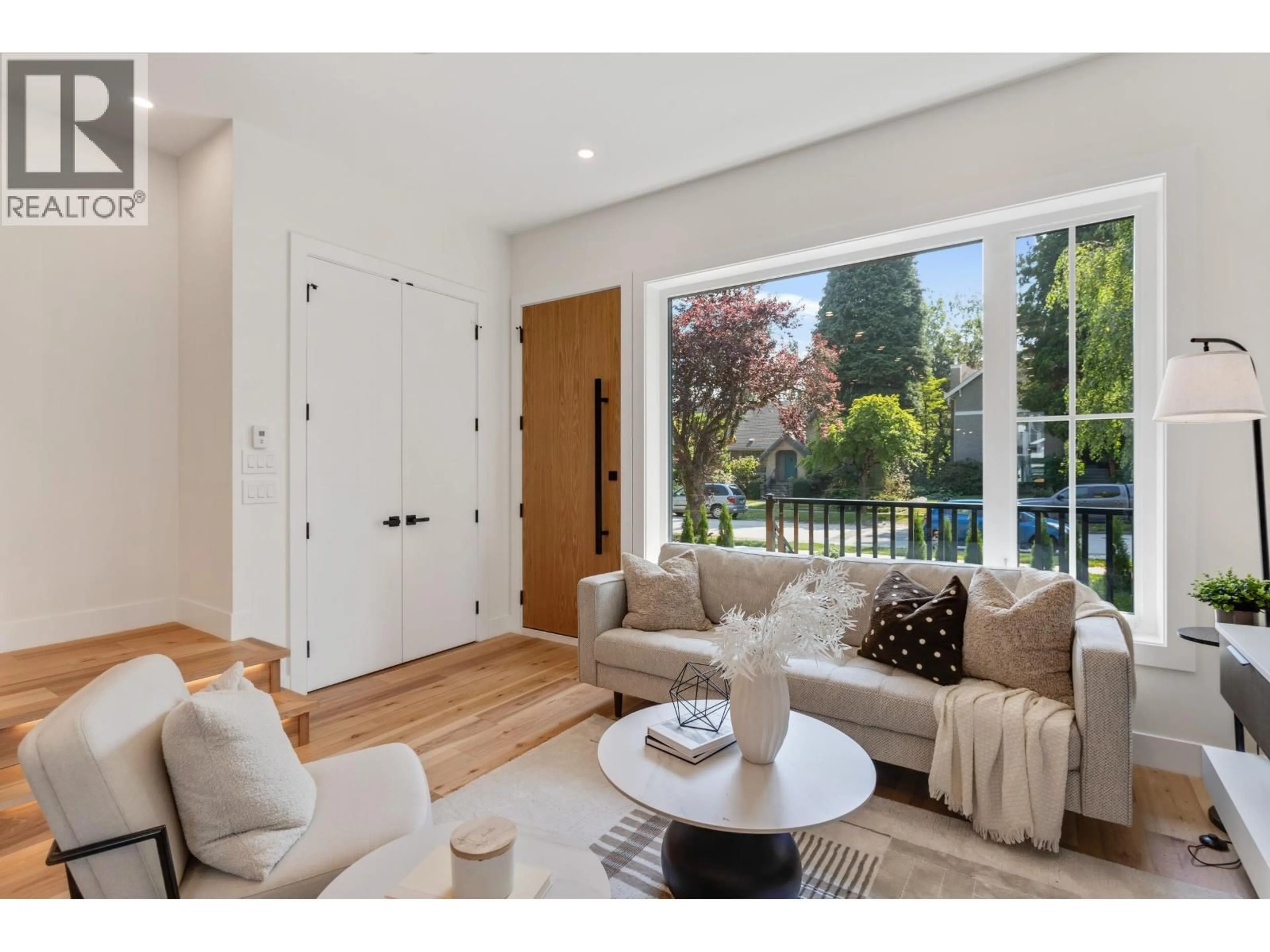 Unknown for 2837 31ST AVENUE, Vancouver British Columbia V6L2A3