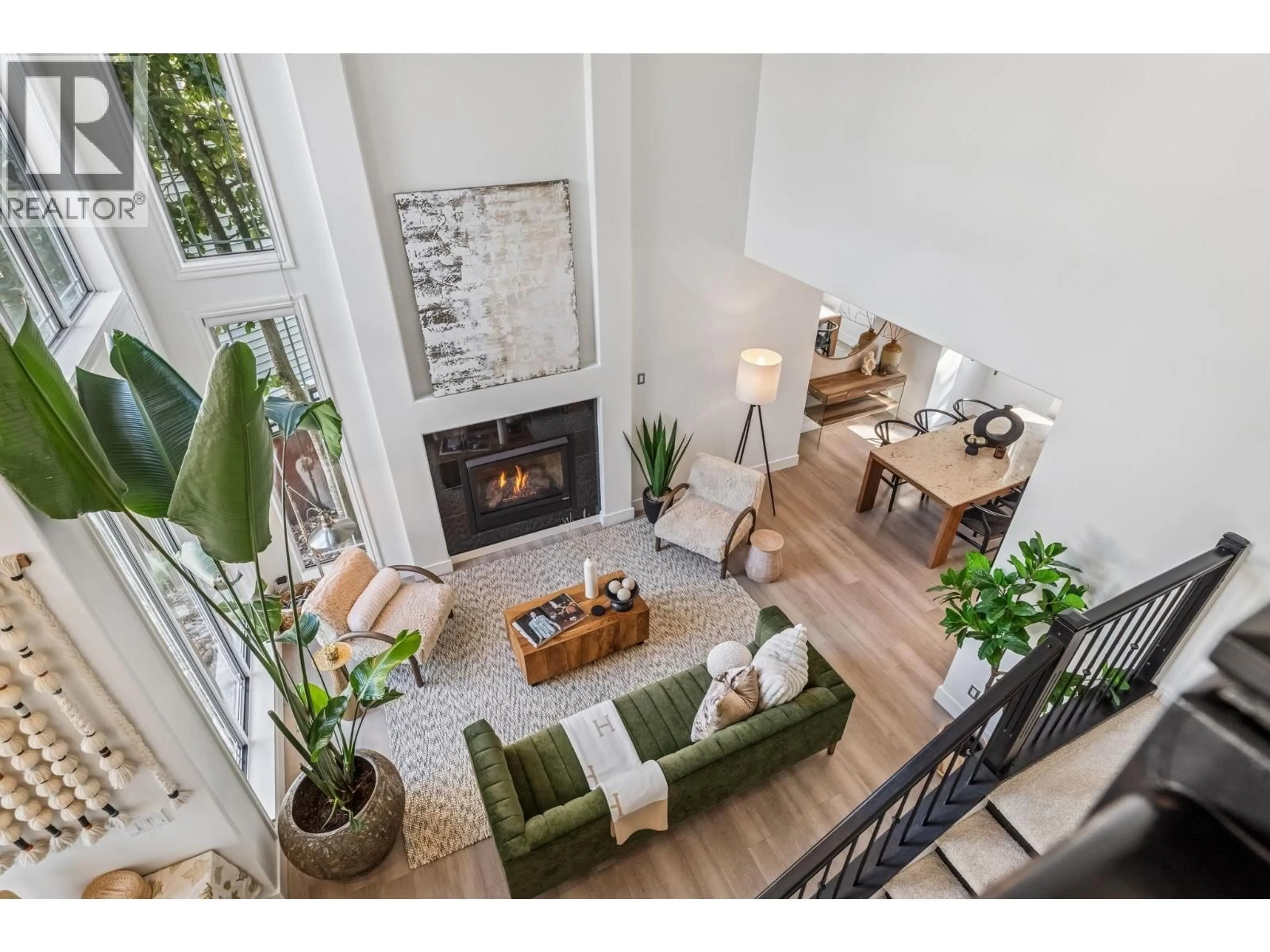 Living room with furniture, unknown for 3086 SKEENA STREET, Port Coquitlam British Columbia V3B7N8