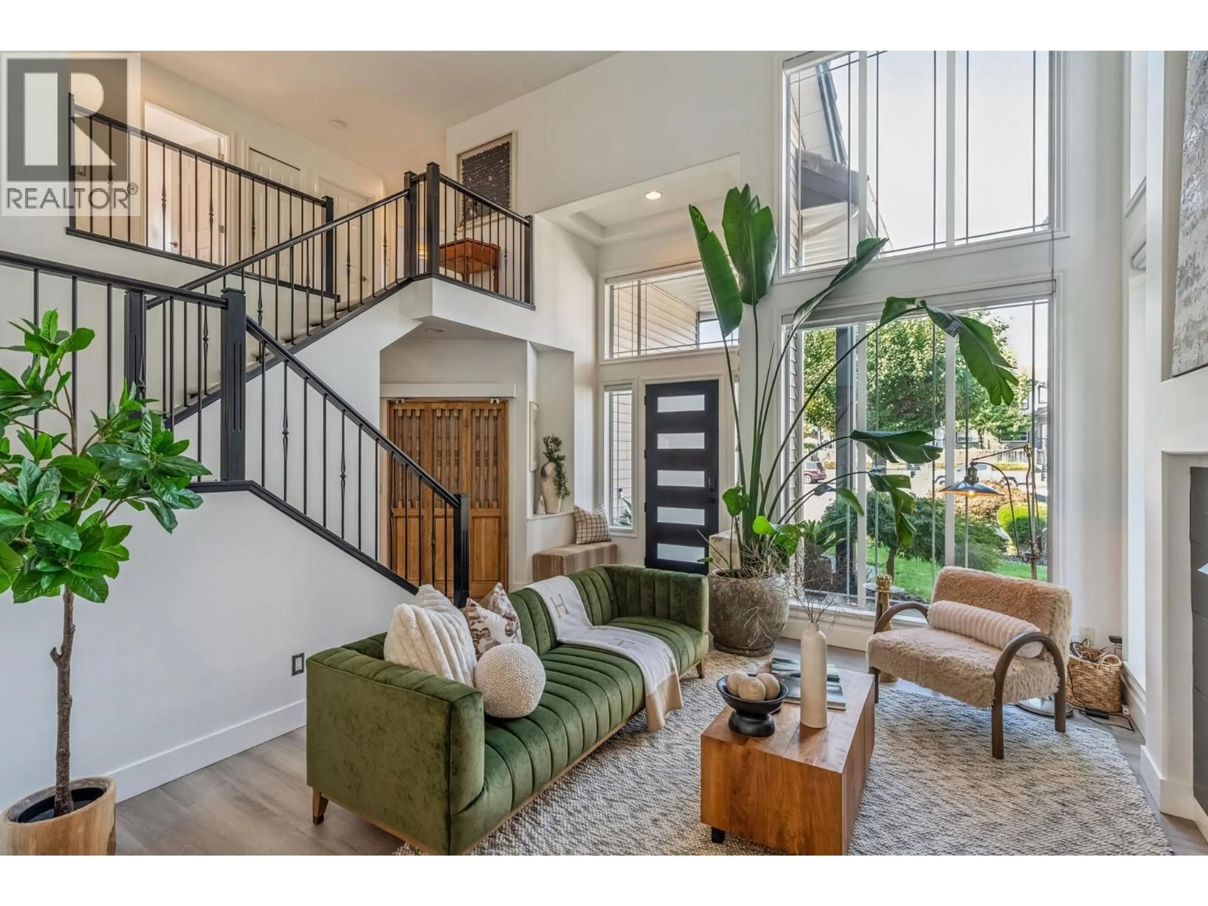 Indoor entryway for 3086 SKEENA STREET, Port Coquitlam British Columbia V3B7N8