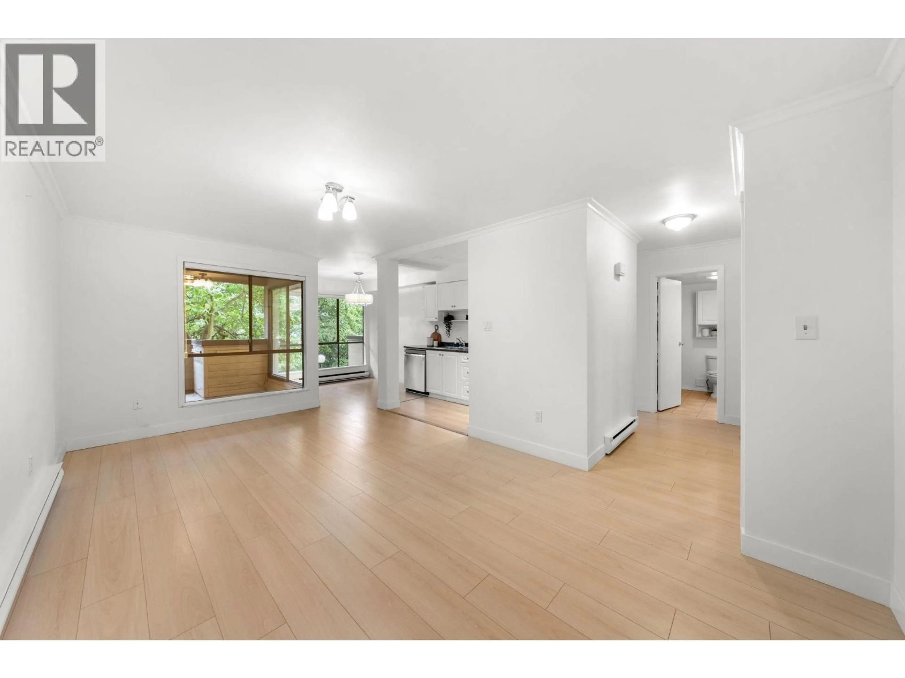 Unknown for 206 - 1363 CLYDE AVENUE, West Vancouver British Columbia V7T2W9