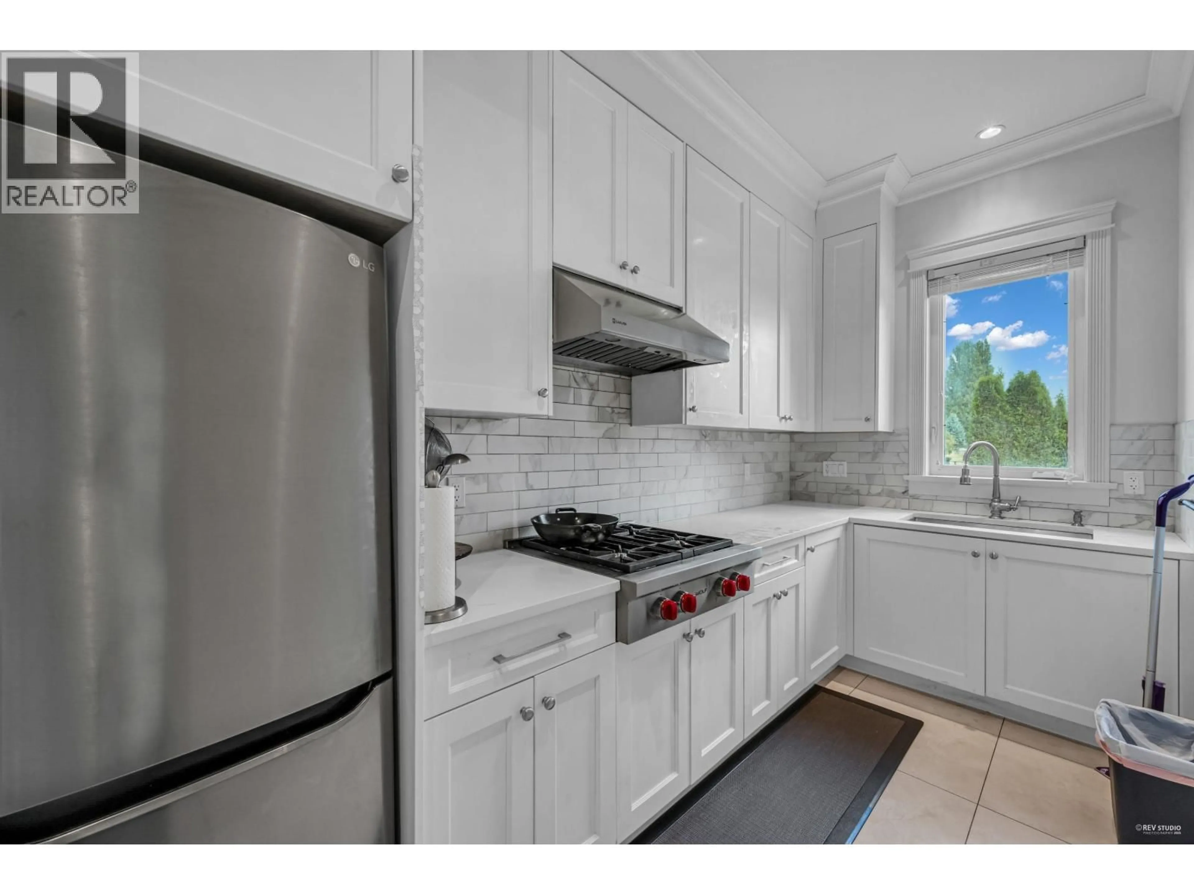 Standard kitchen, ceramic/tile floor for 9260 GORMOND ROAD, Richmond British Columbia V7E1N5
