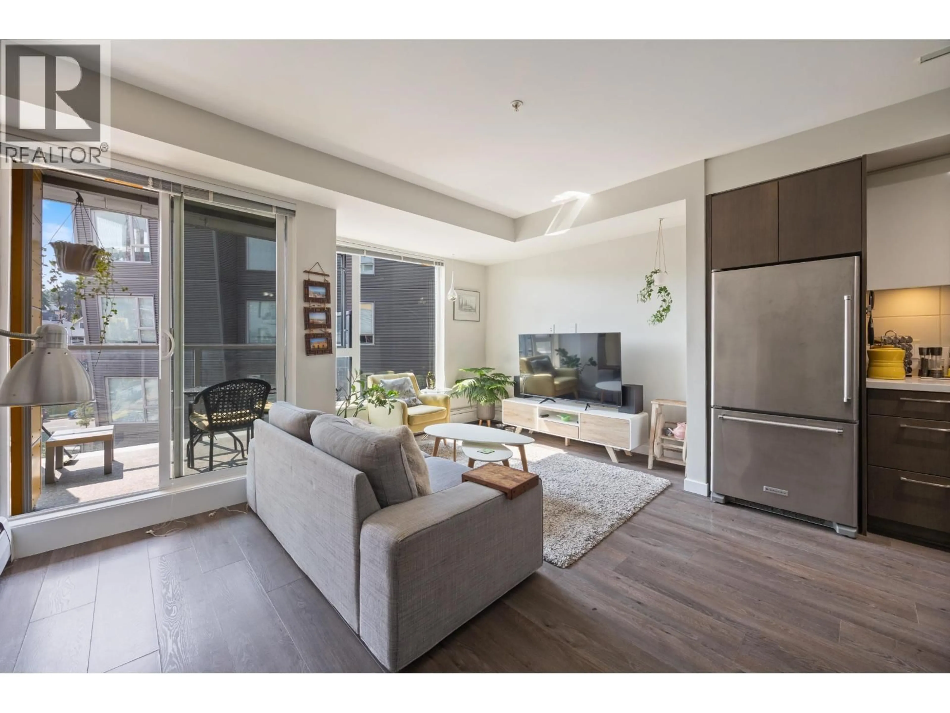 Living room with furniture, unknown for 619 - 384 1ST AVENUE, Vancouver British Columbia V5T0G5