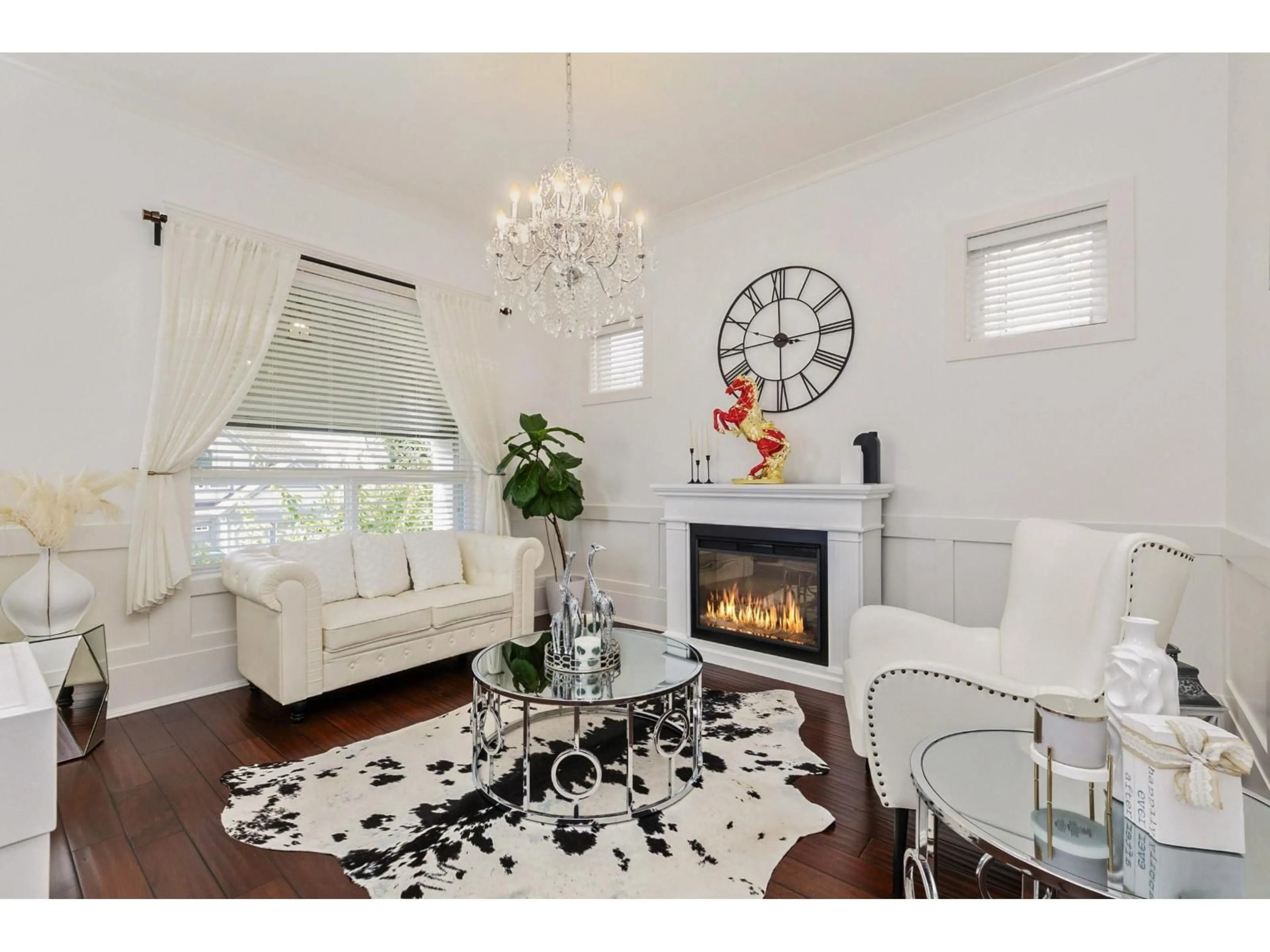 Living room with furniture, wood/laminate floor for 7132 178, Surrey British Columbia V3S0Z7