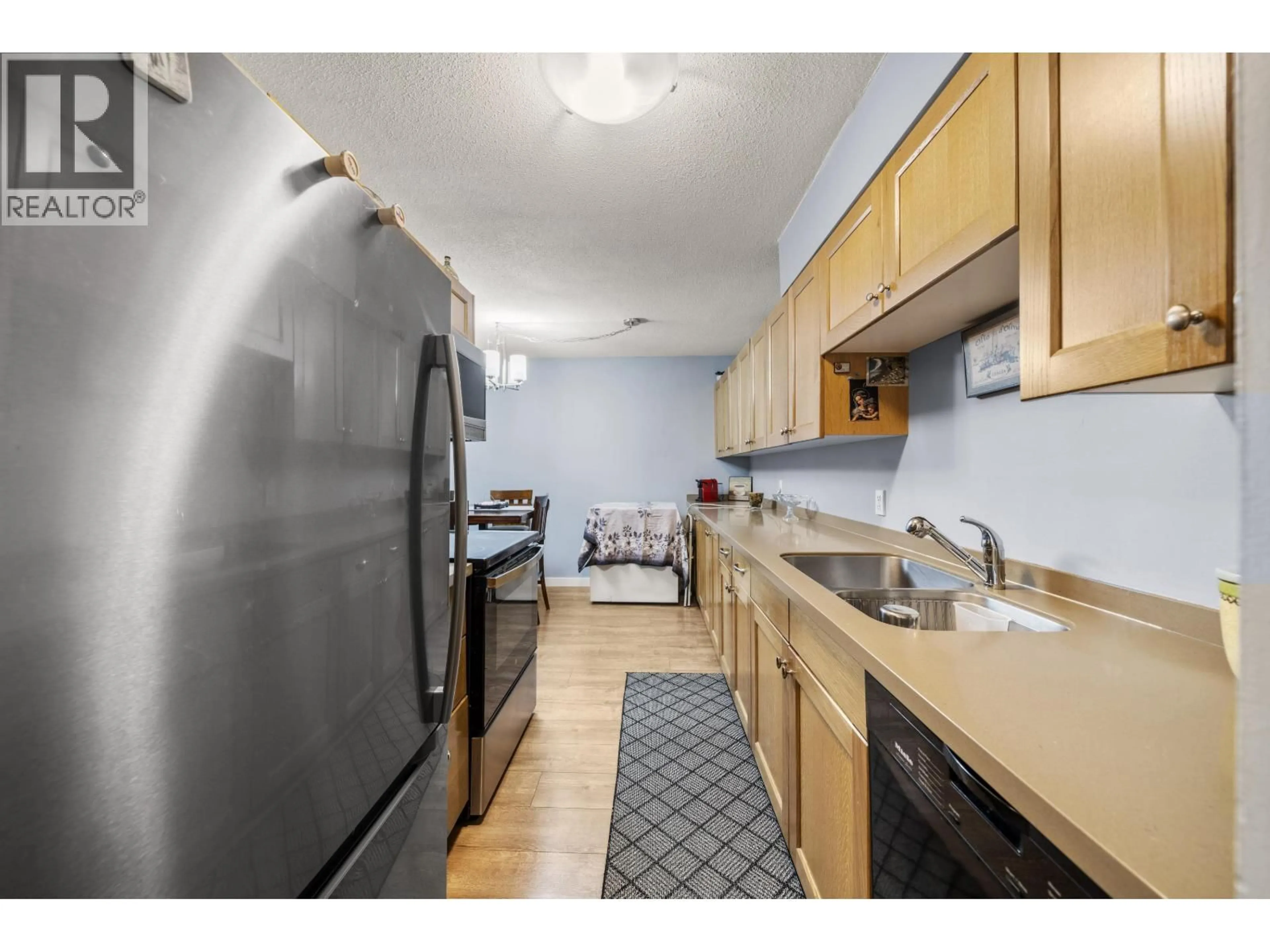 Standard kitchen, wood/laminate floor for 302 - 371 ELLESMERE AVENUE, Burnaby British Columbia V5B3T1