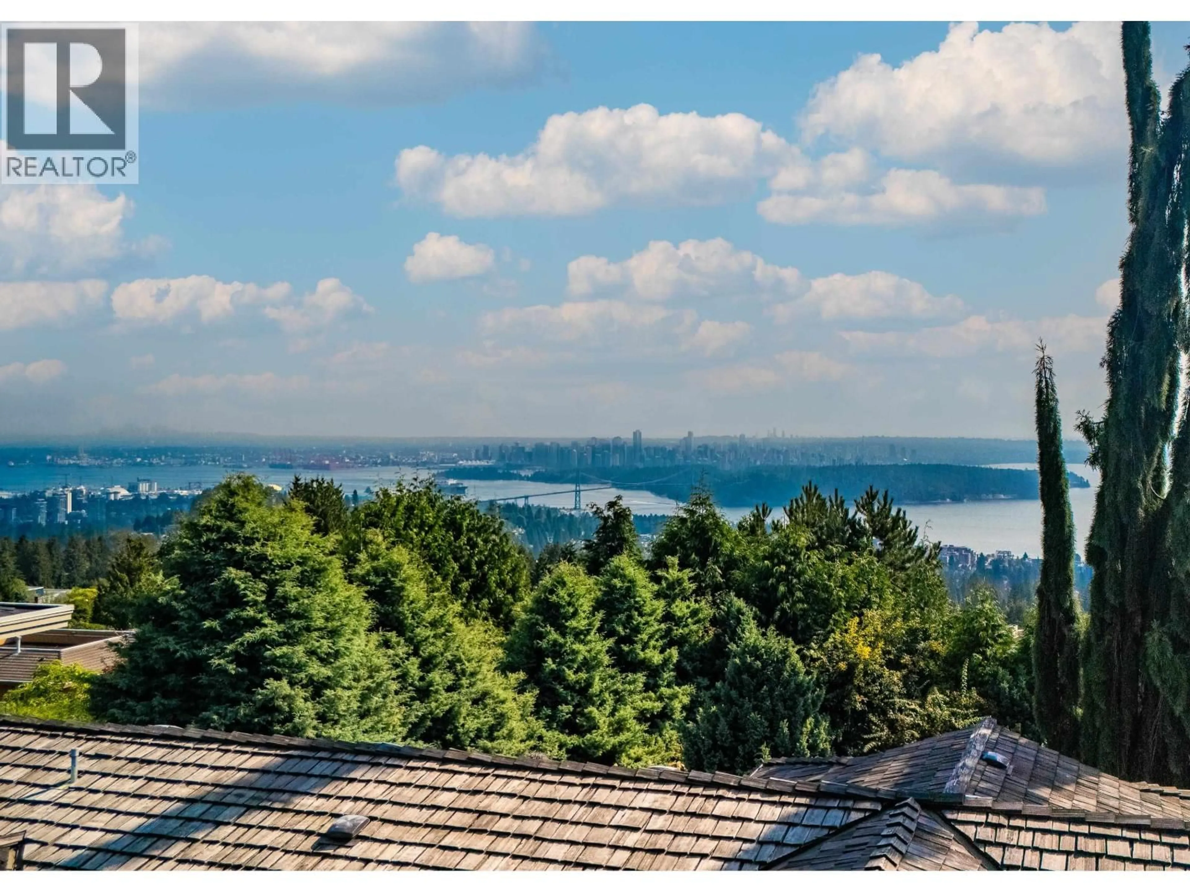 A pic from outside/outdoor area/front of a property/back of a property/a pic from drone, water/lake/river/ocean view for 1346 WHITBY ROAD, West Vancouver British Columbia V7S2N5
