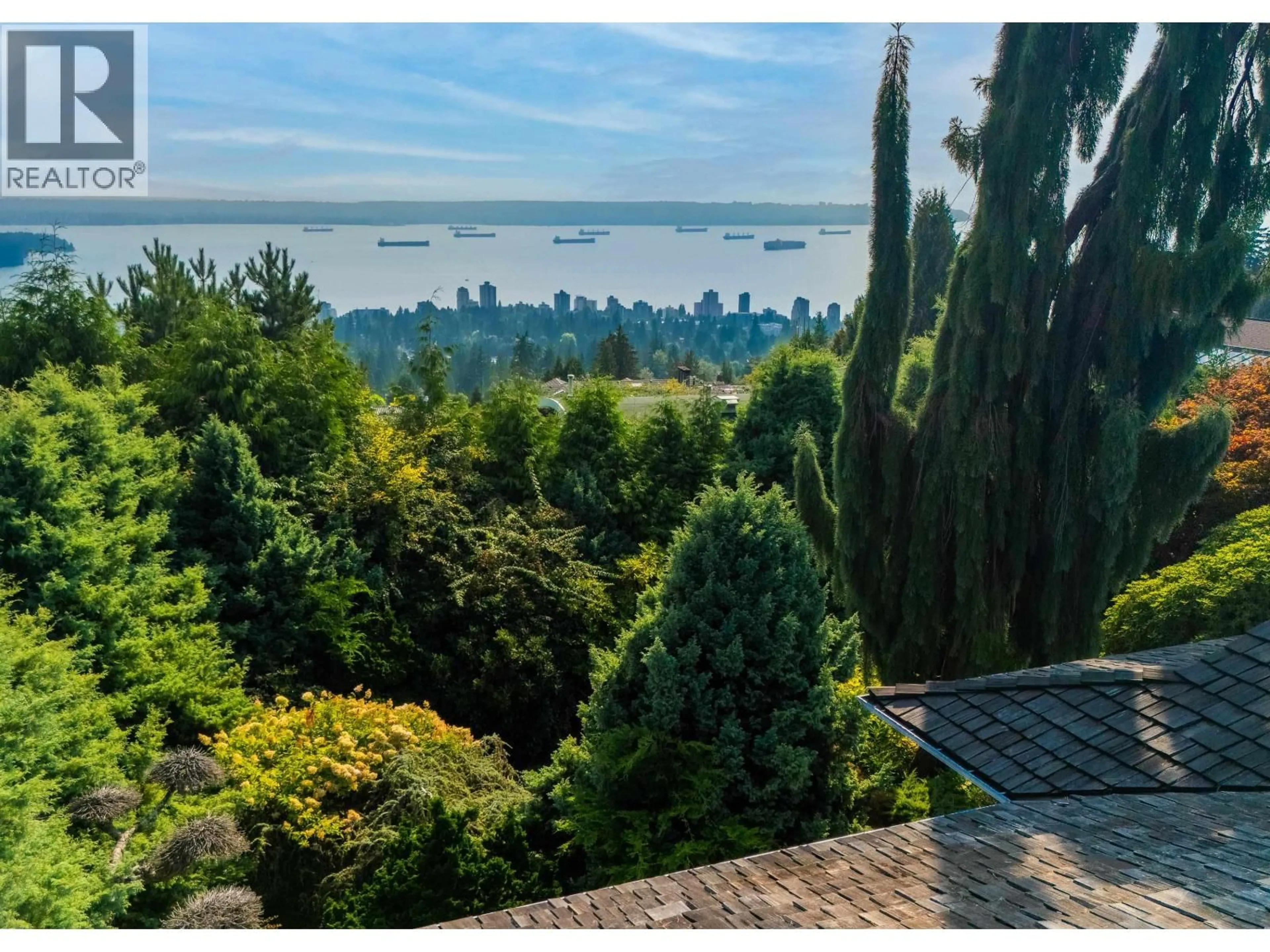 A pic from outside/outdoor area/front of a property/back of a property/a pic from drone, water/lake/river/ocean view for 1346 WHITBY ROAD, West Vancouver British Columbia V7S2N5