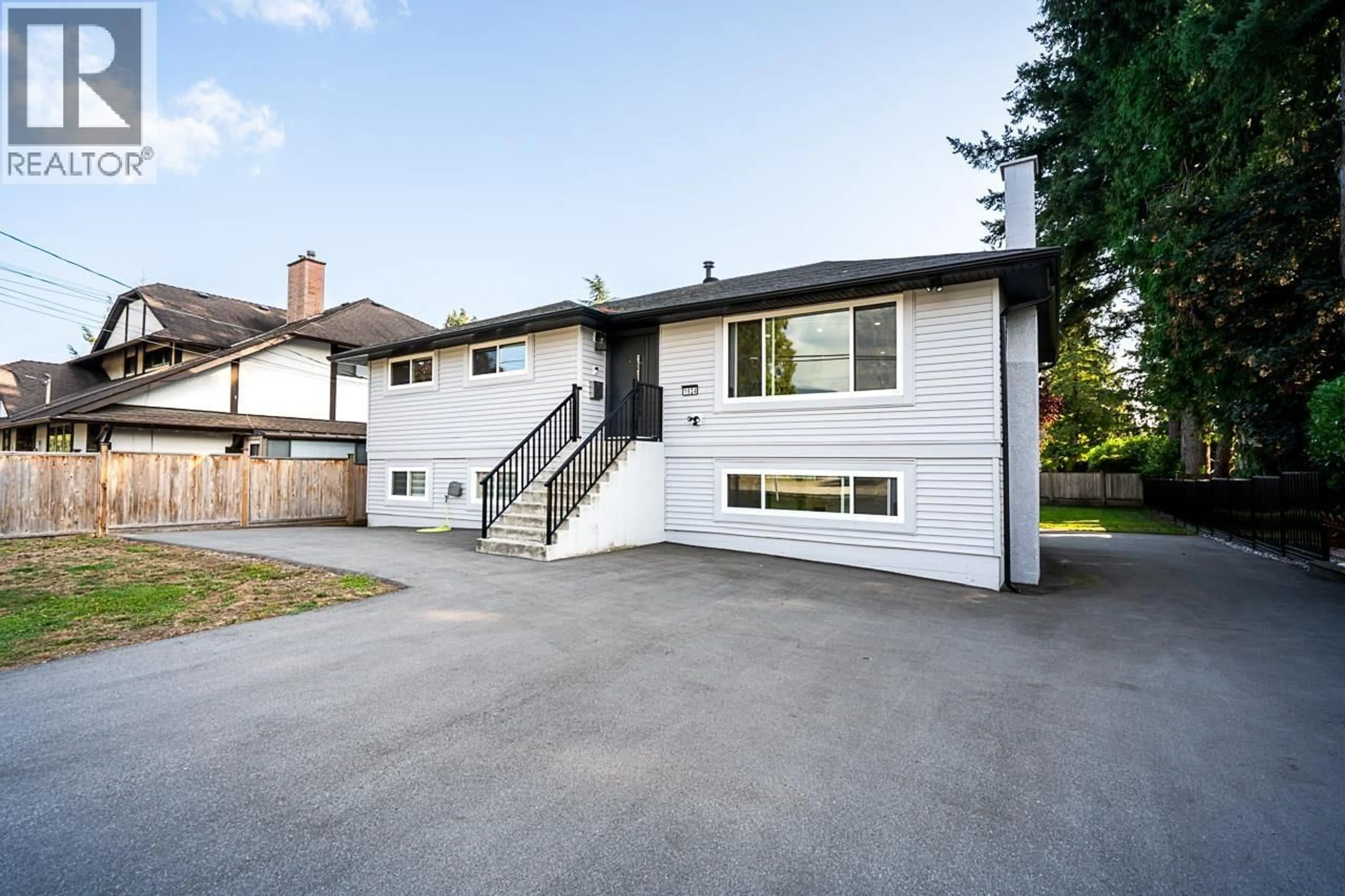 Home with vinyl exterior material, street for 1624 COQUITLAM AVENUE, Port Coquitlam British Columbia V3B1H7