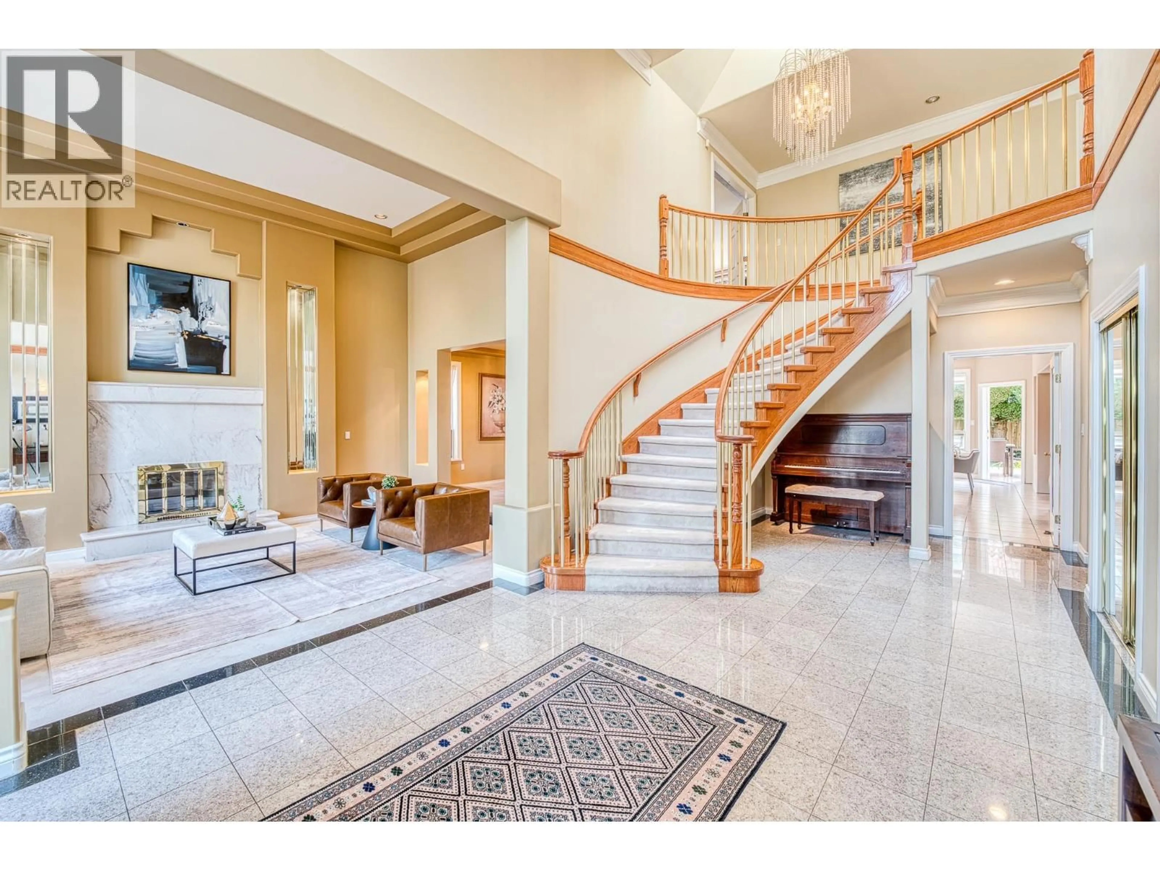 Indoor foyer for 3660 GRANVILLE AVENUE, Richmond British Columbia V7C1C9