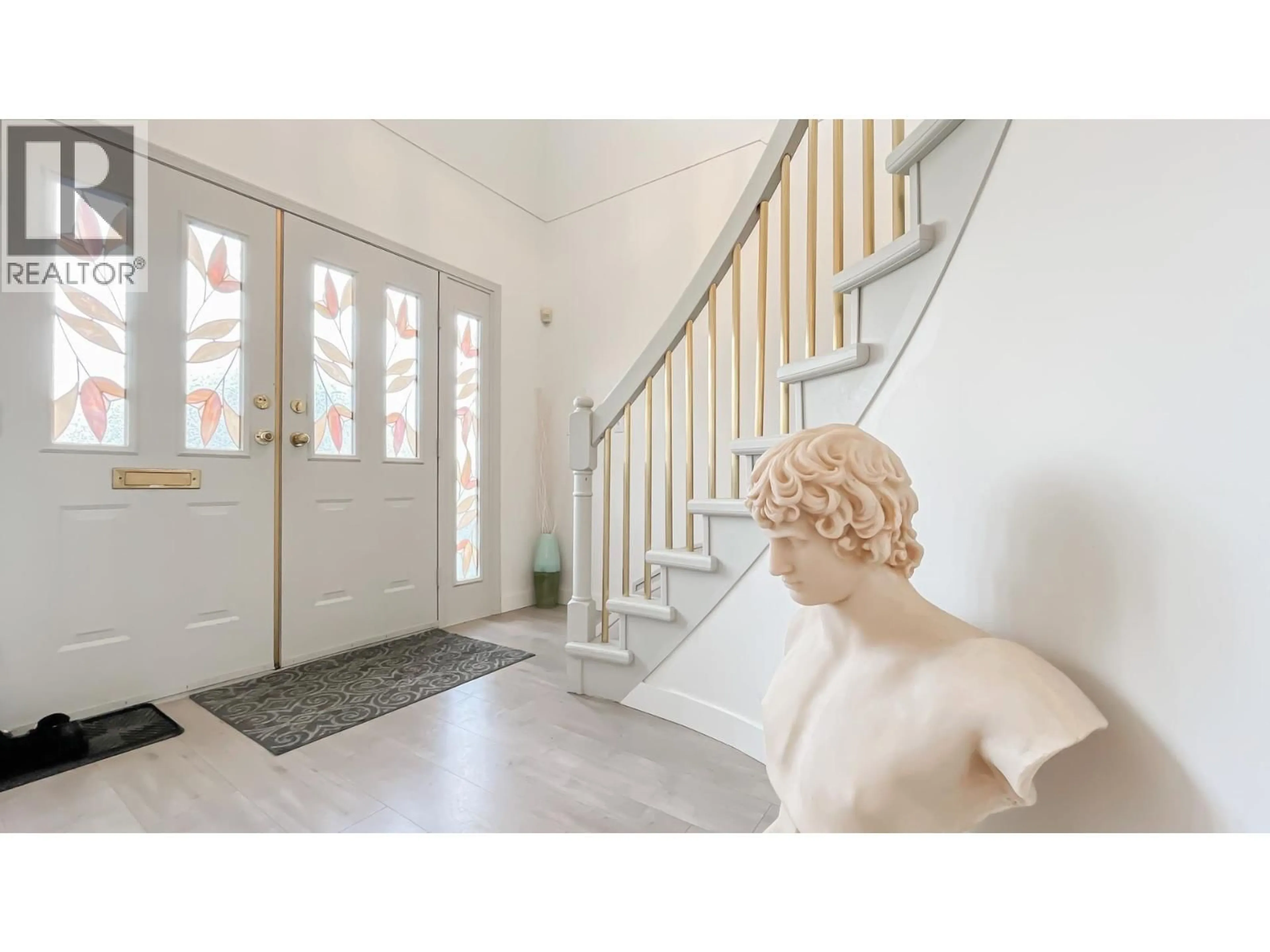 Indoor entryway for 736 55TH AVENUE, Vancouver British Columbia V5X1N7