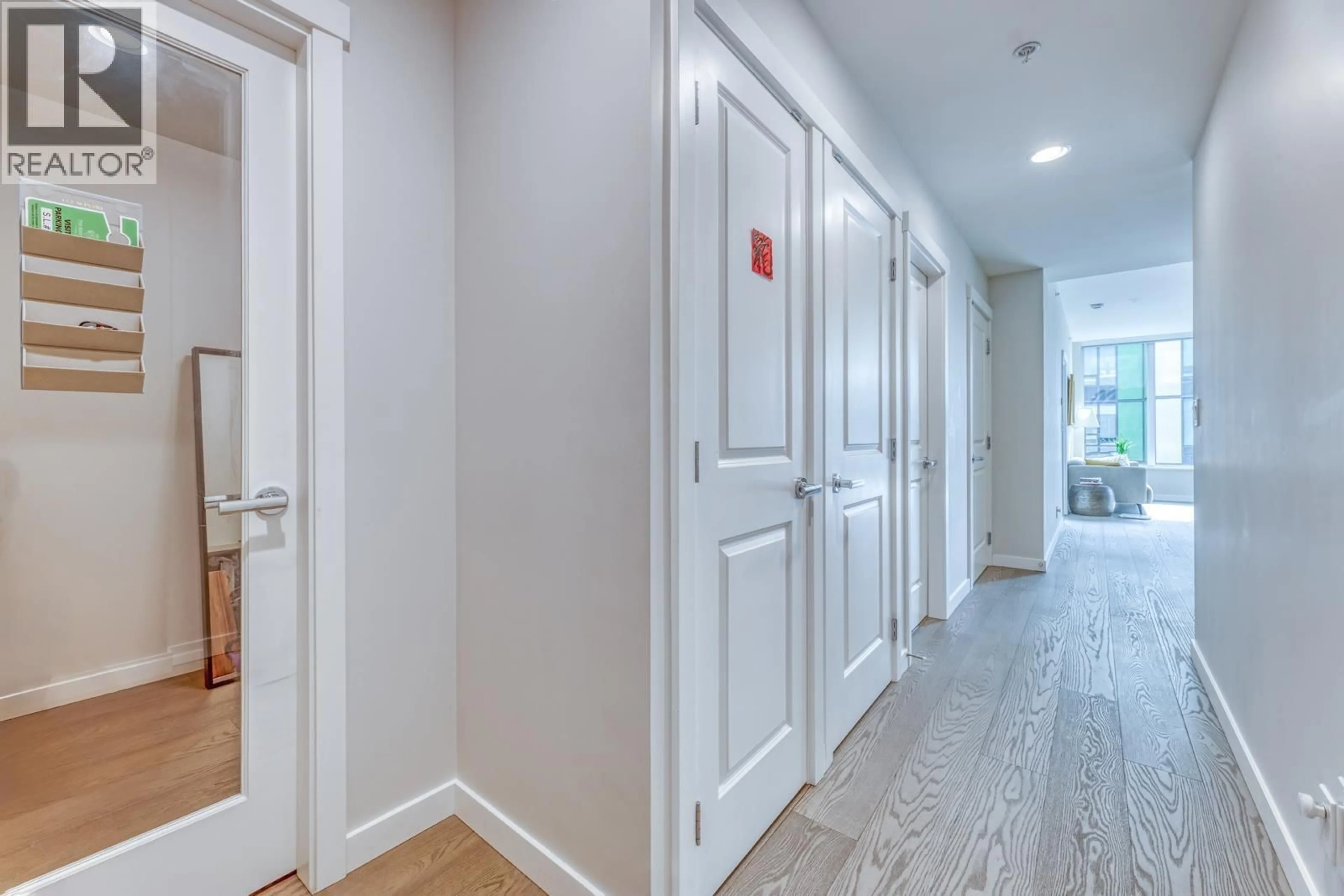 Indoor foyer for 308 - 3533 ROSS DRIVE, Vancouver British Columbia V6S0L3