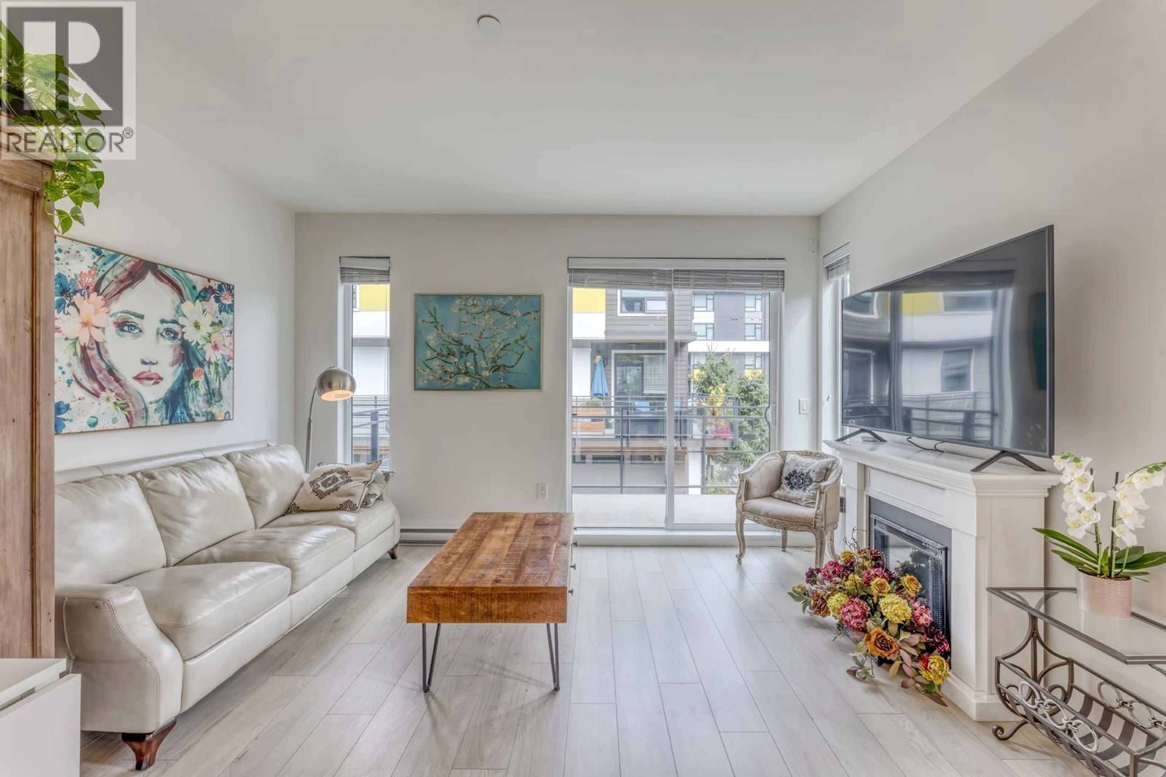 Living room with furniture, unknown for 505 - 3021 ST GEORGE STREET, Port Moody British Columbia V3H0K3