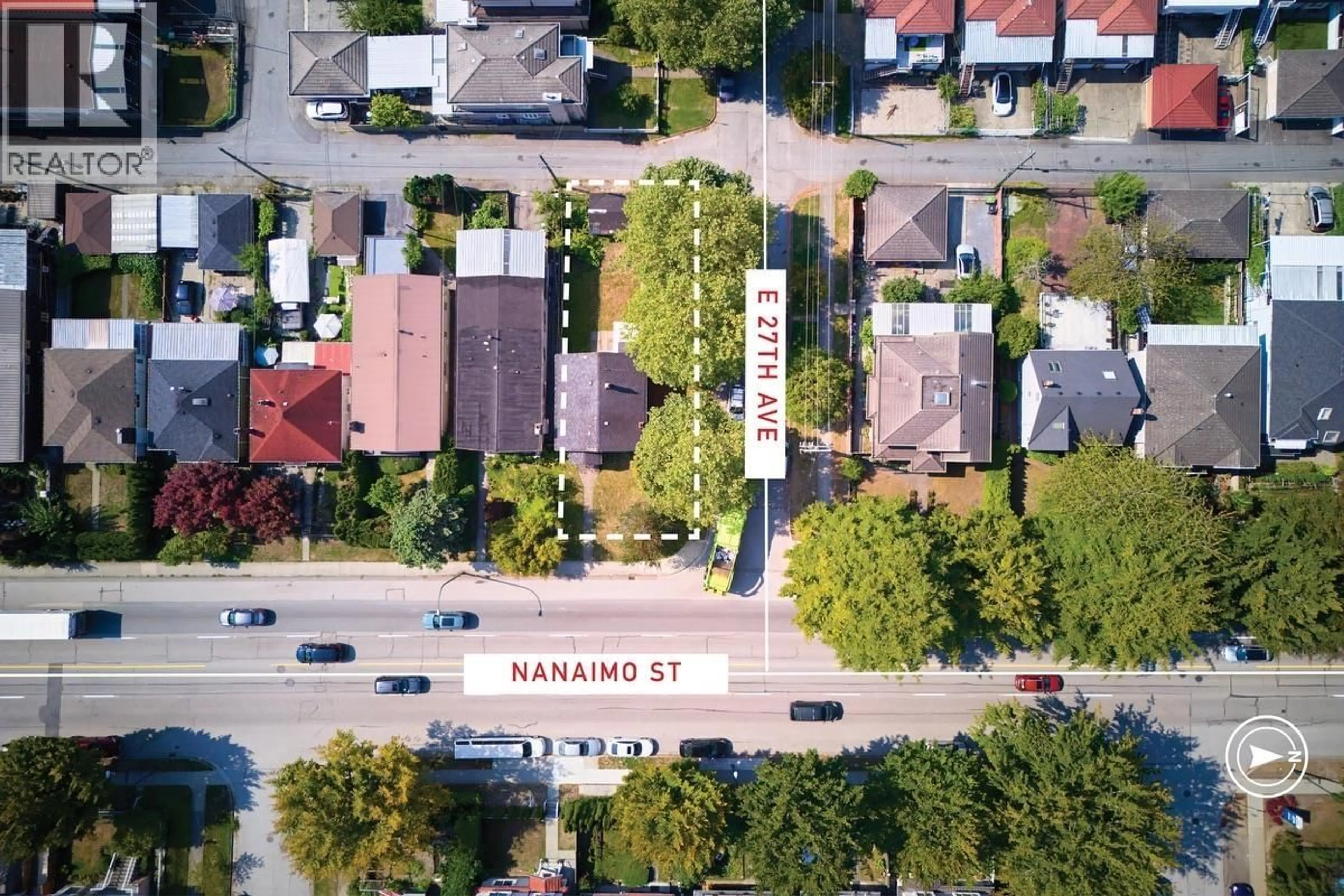A pic from outside/outdoor area/front of a property/back of a property/a pic from drone, street for 4307 NANAIMO STREET, Vancouver British Columbia V5N5H9