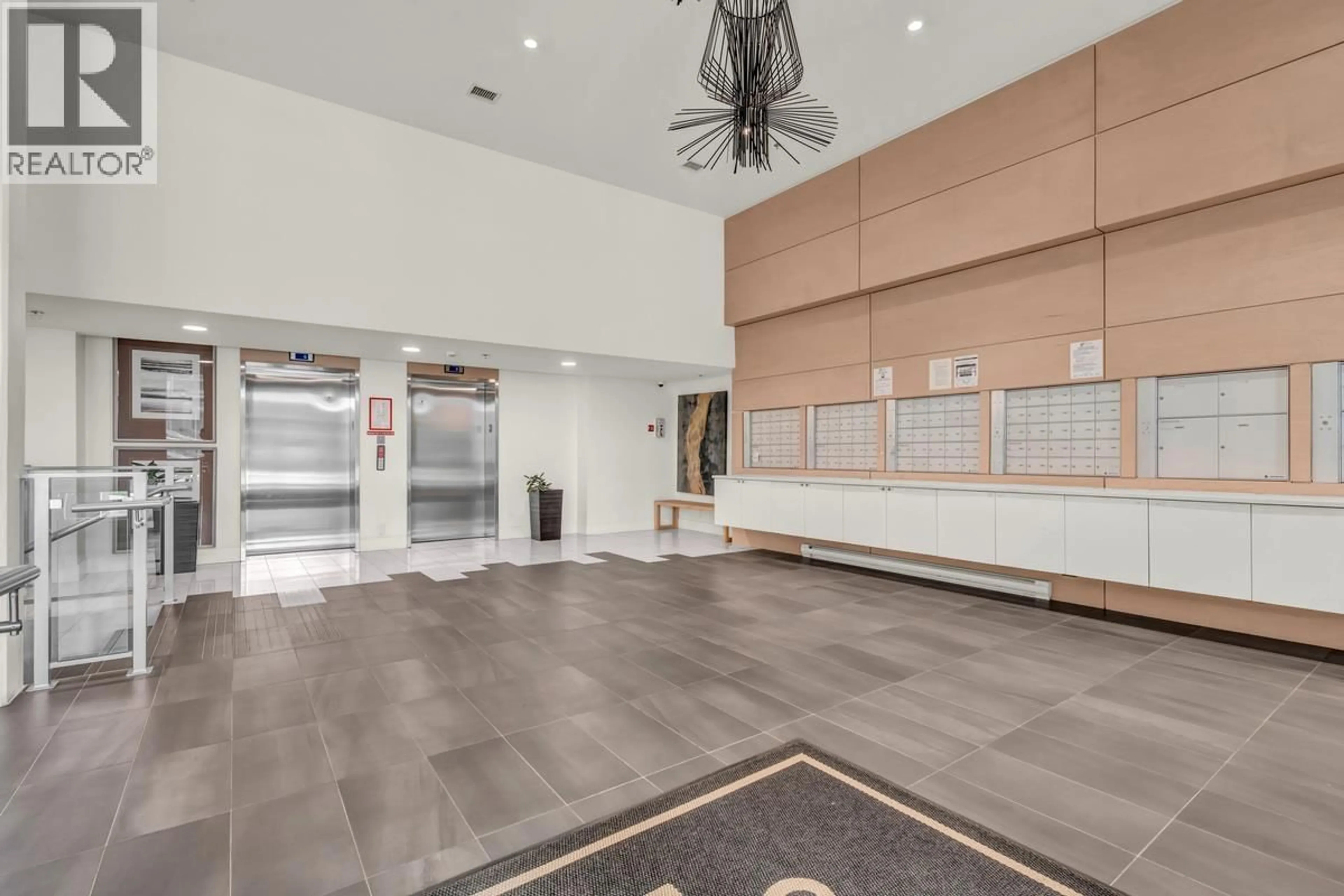 Lobby for 603 - 2188 MADISON AVENUE, Burnaby British Columbia V5C0J8