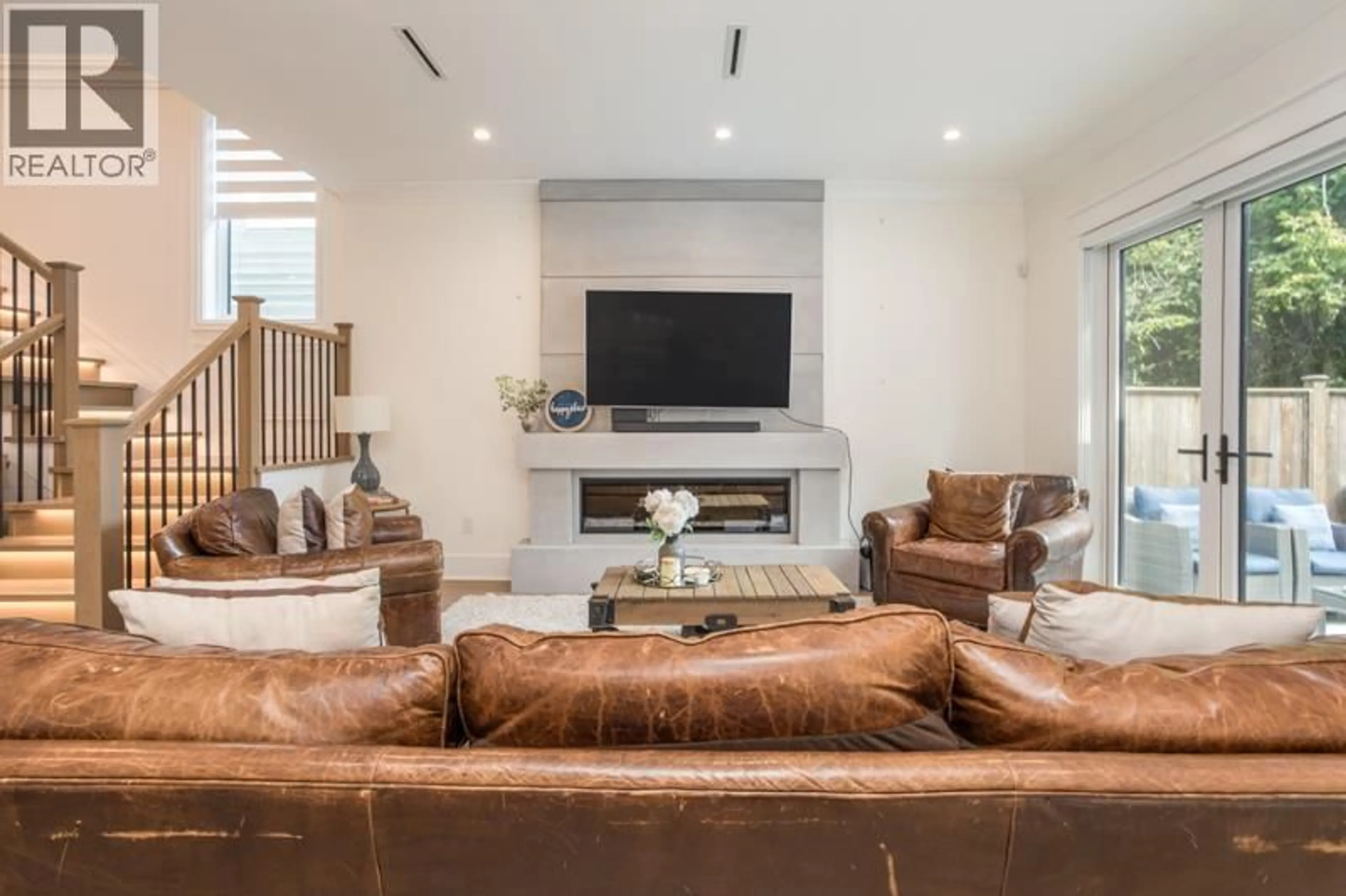Living room with furniture, unknown for 11240 SCHOONER COURT, Richmond British Columbia V7E4L1