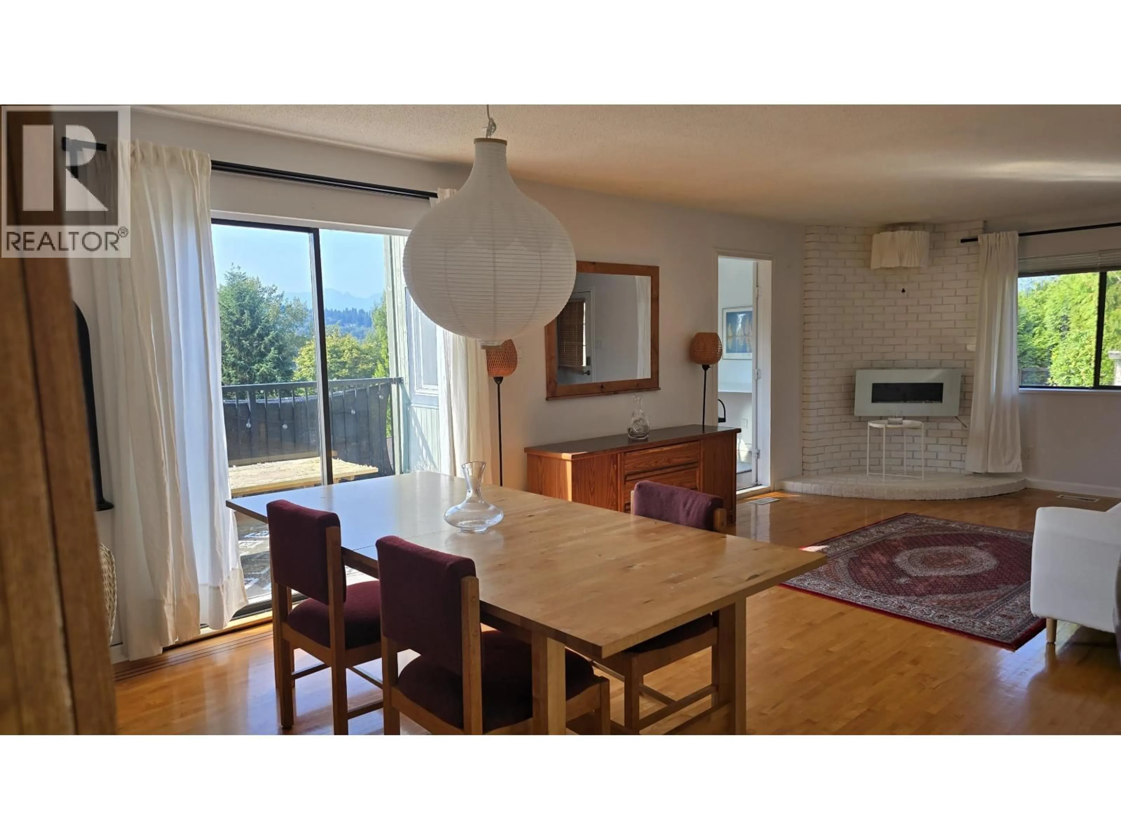 Dining room, wood/laminate floor for 1479 ELINOR CRESCENT, Port Coquitlam British Columbia V3C6M5