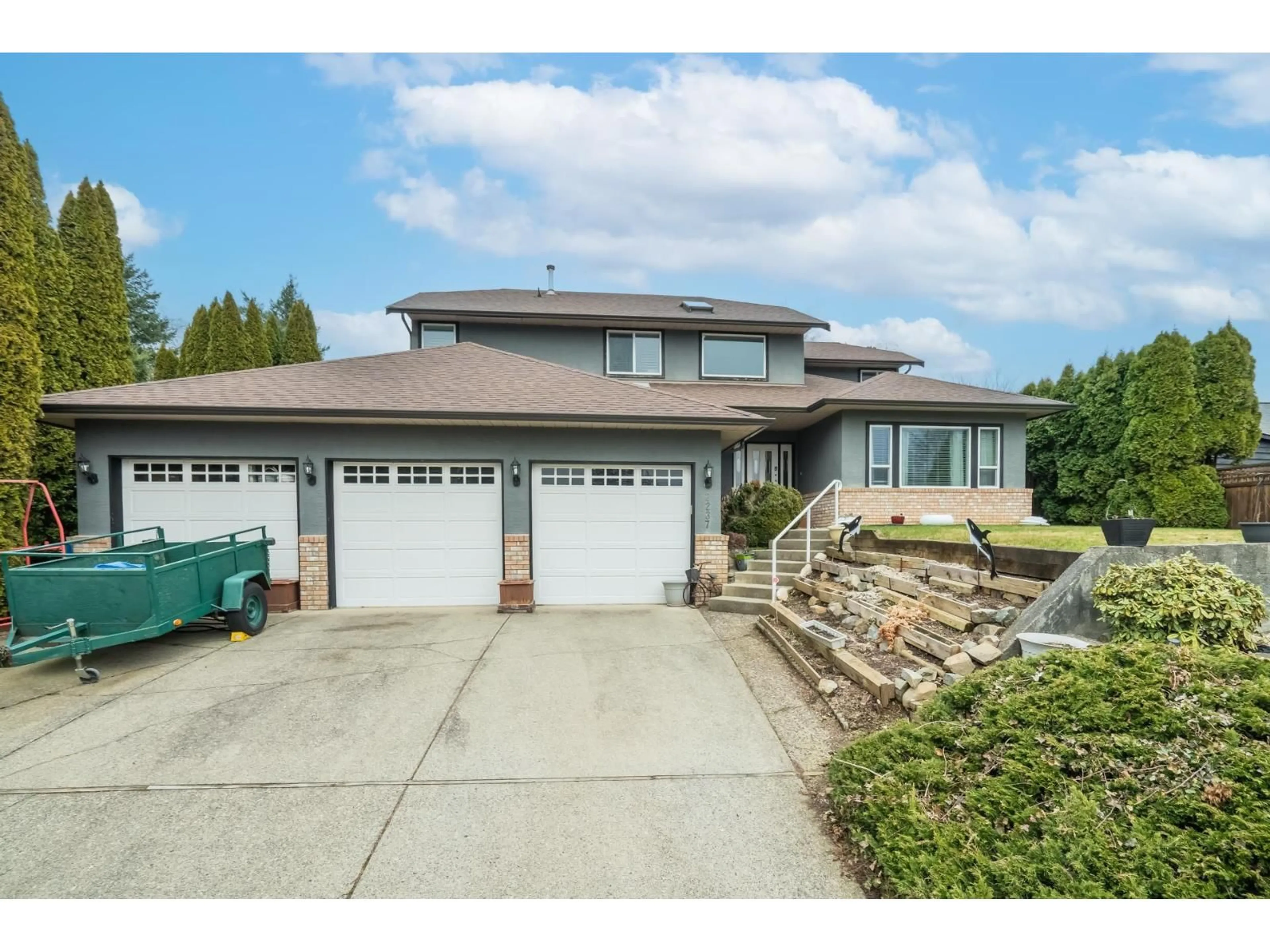 Unknown for 2237 MOUNTAIN, Abbotsford British Columbia V3G1E3