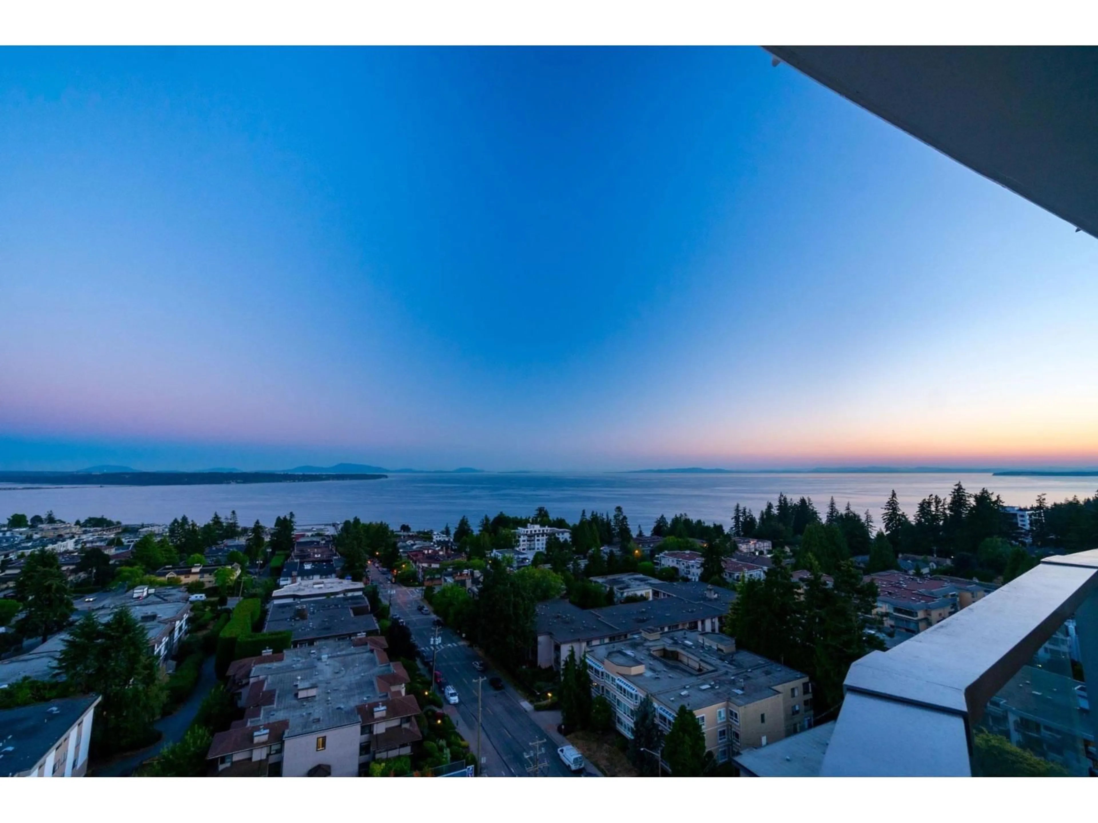 Unknown for 1406 - 1500 MARTIN, White Rock British Columbia V4B0C2