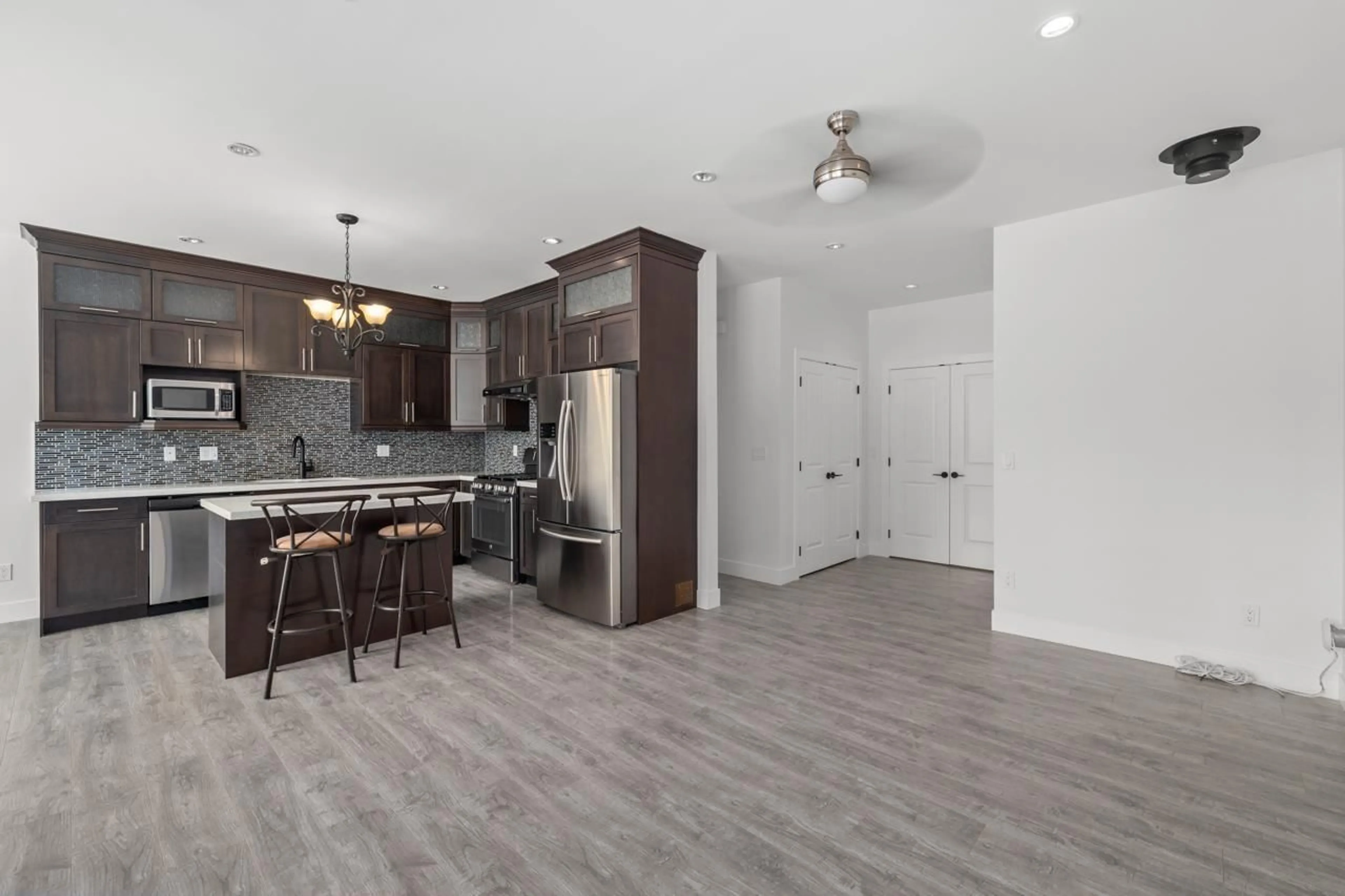 Open concept kitchen, unknown for 29819 DEWDNEY TRUNK, Mission British Columbia V4S1B7