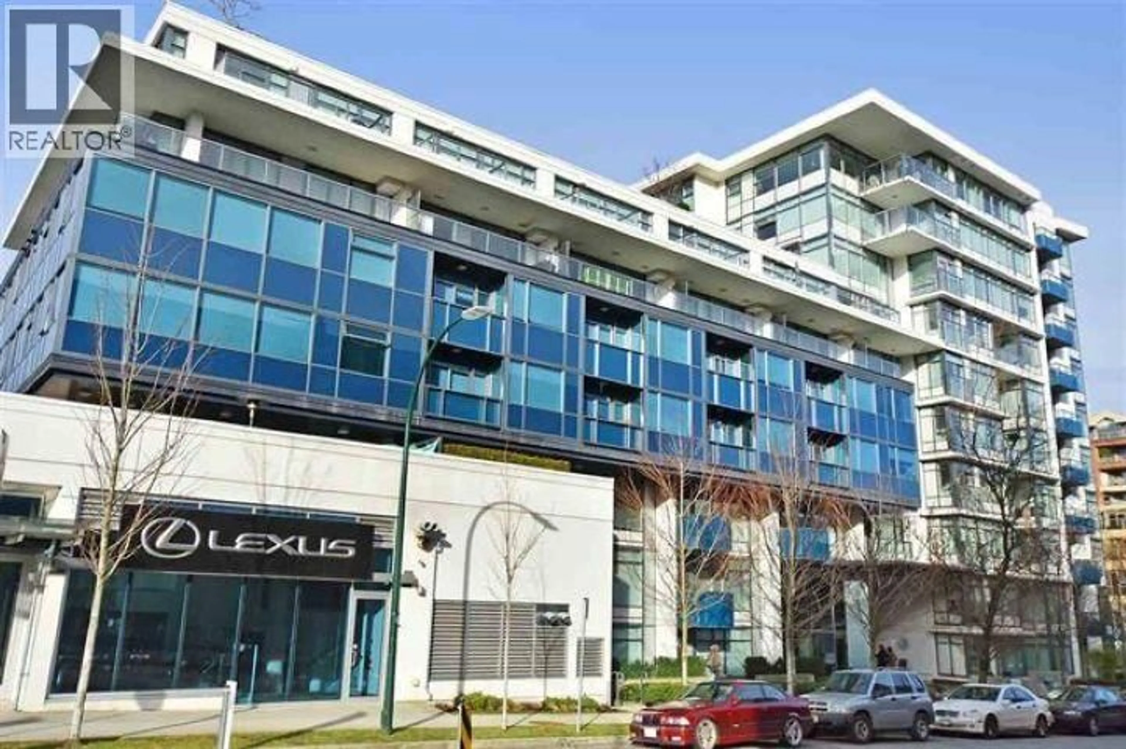 Indoor foyer for 202 - 1777 7TH AVENUE, Vancouver British Columbia V6J0E5