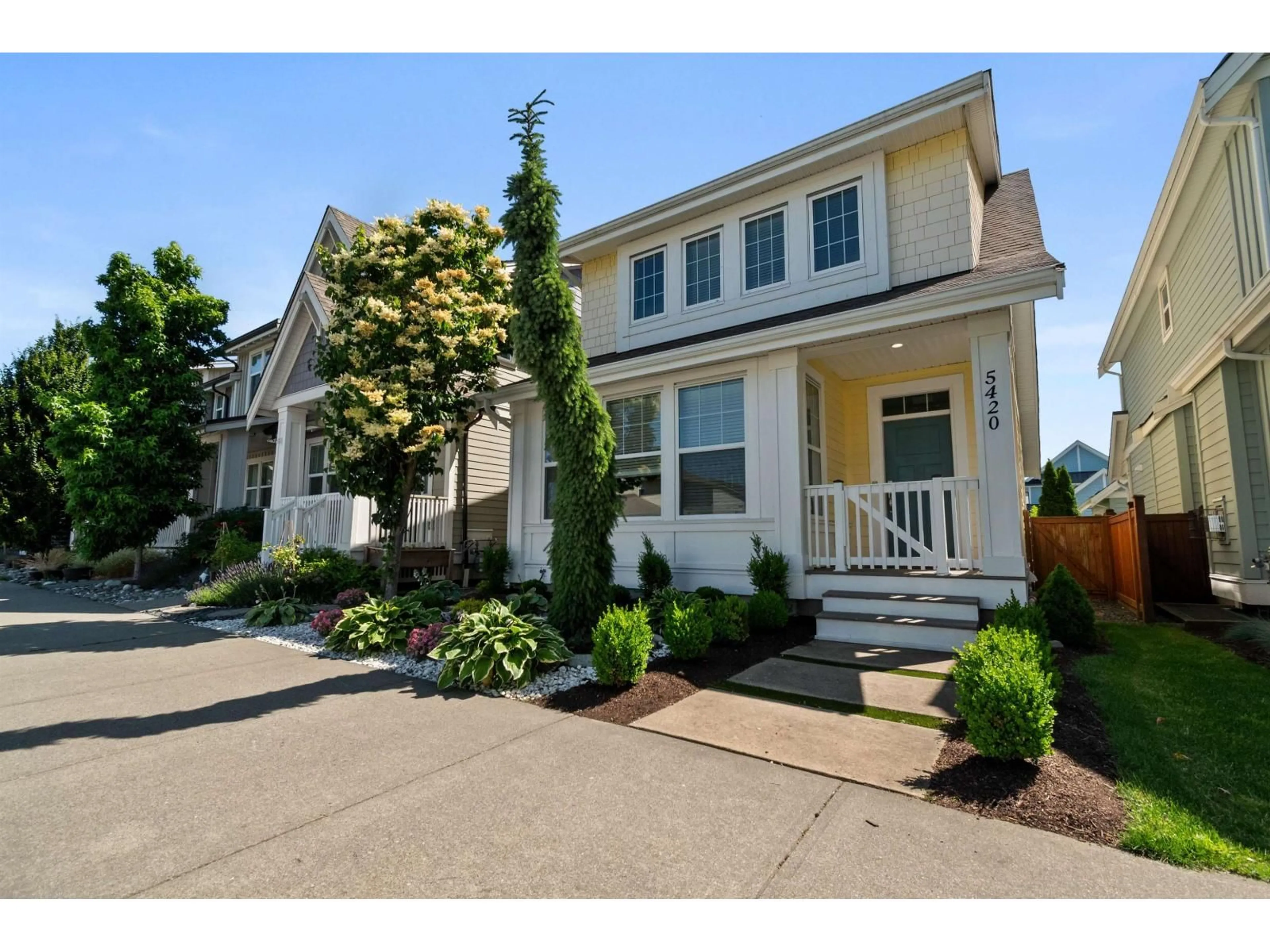 Home with vinyl exterior material, street for 5420 PEACH ROAD, Chilliwack British Columbia V2R0Z6