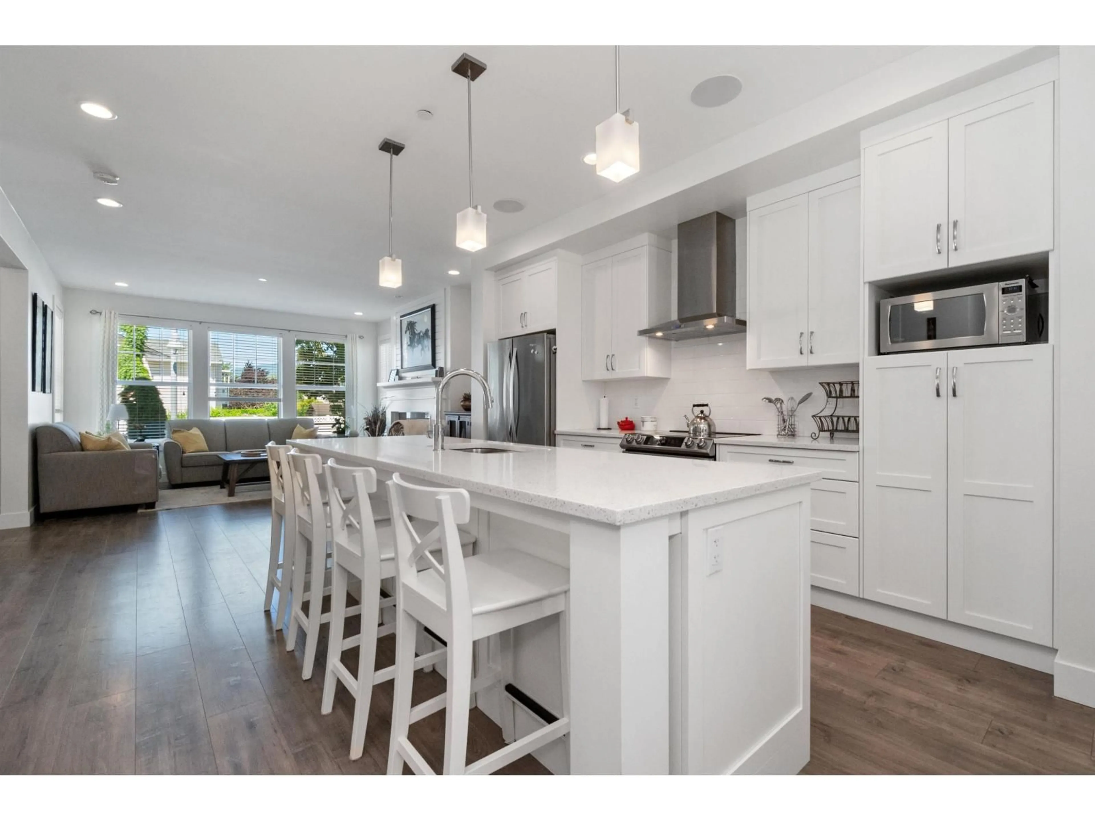 Open concept kitchen, wood/laminate floor for 5420 PEACH ROAD, Chilliwack British Columbia V2R0Z6