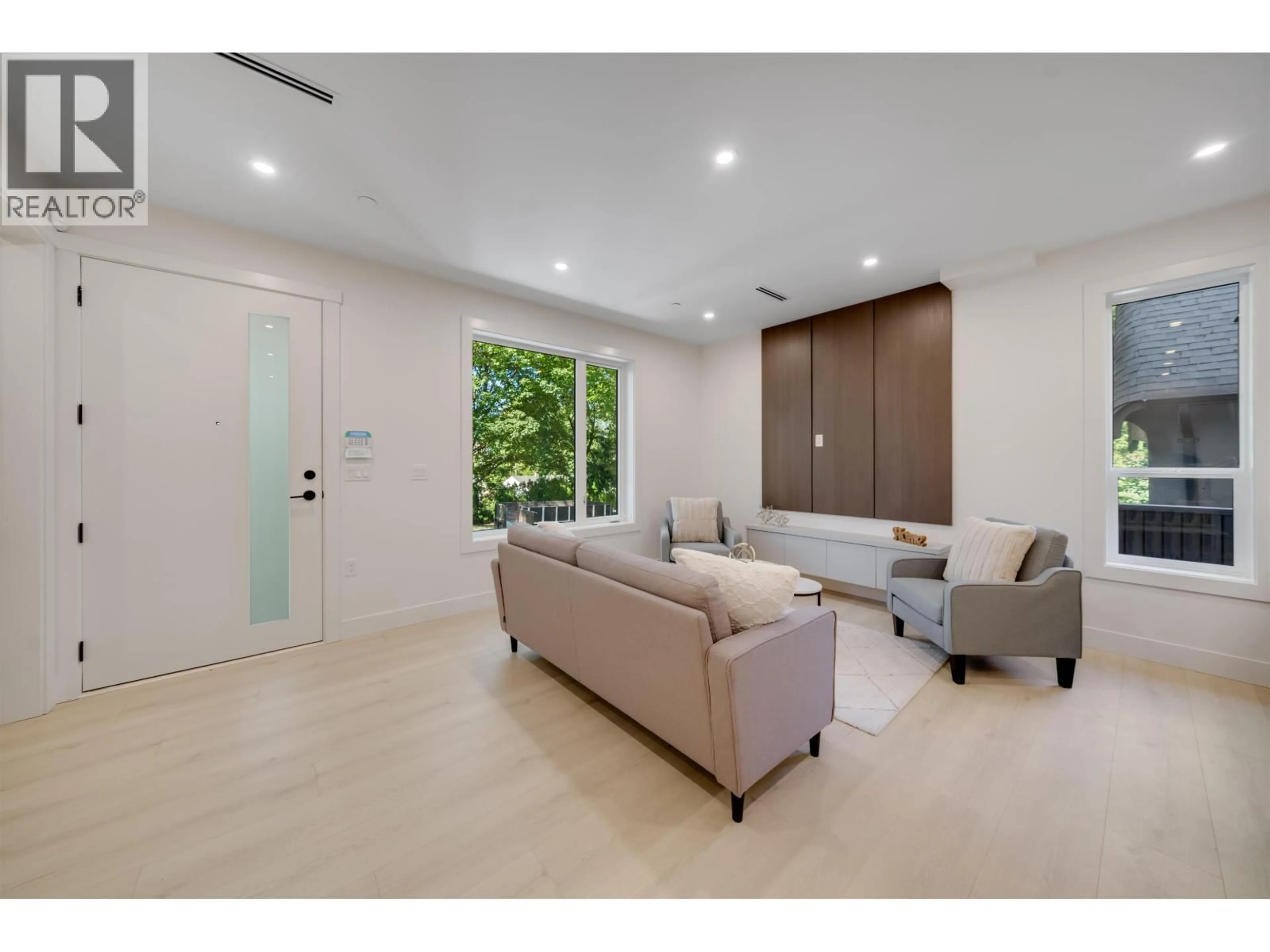 Unknown for 1 - 3836 8TH AVENUE, Vancouver British Columbia V6R1Z4